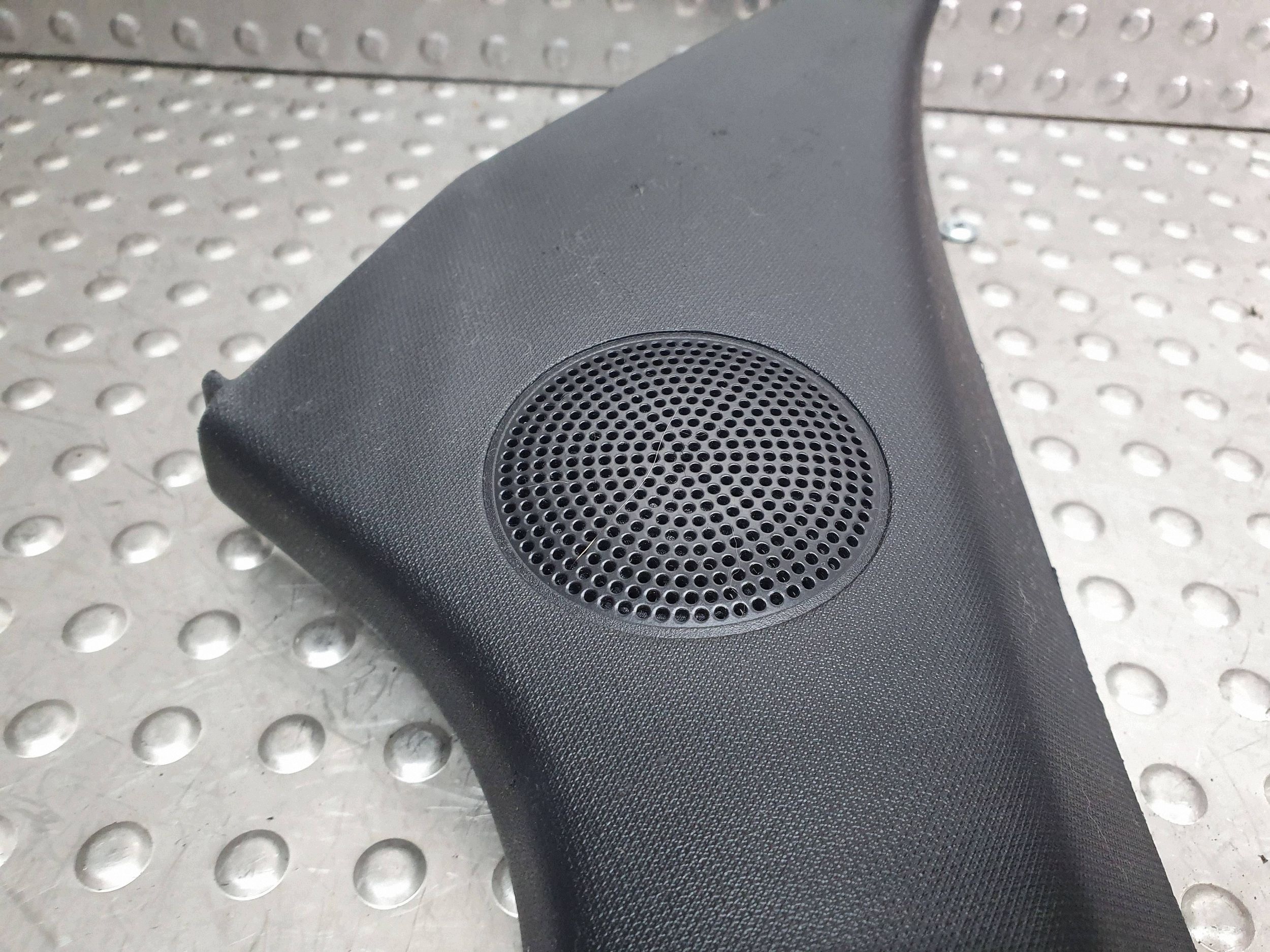 cover SLUPKA speaker right front black 5F0867234K SEAT LEON III 5F