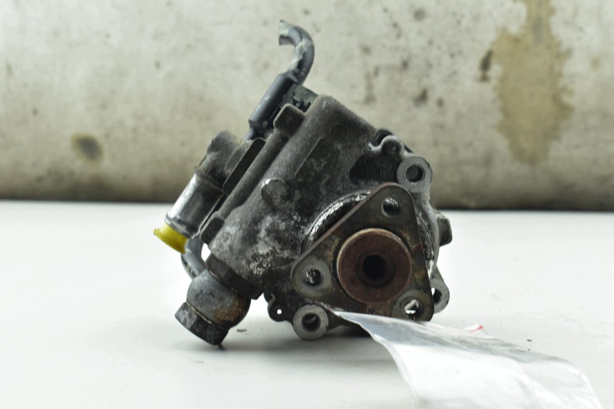 Pompa servosterzo AUDI A6 C6 A4 B8 2.7 3.0 TDI 4F0145155A