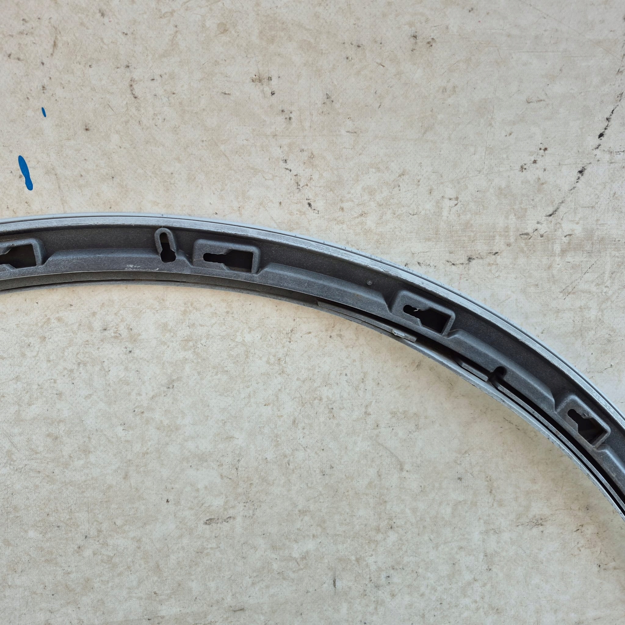 AUDI Q7 II moulding cap of a fender right front front 7232-5000