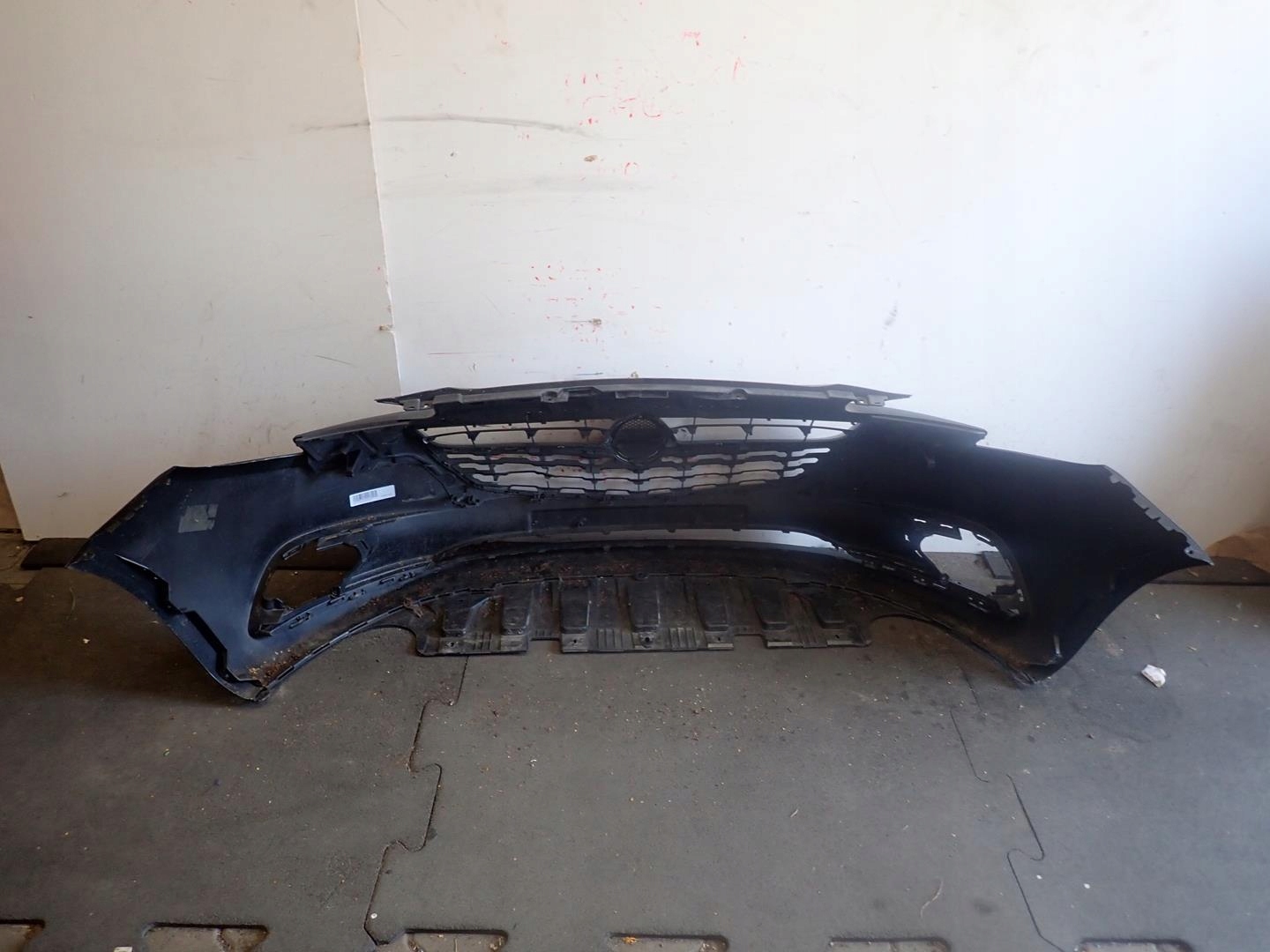 nárazník předek přední OPEL CORSA E 2014- 39003567