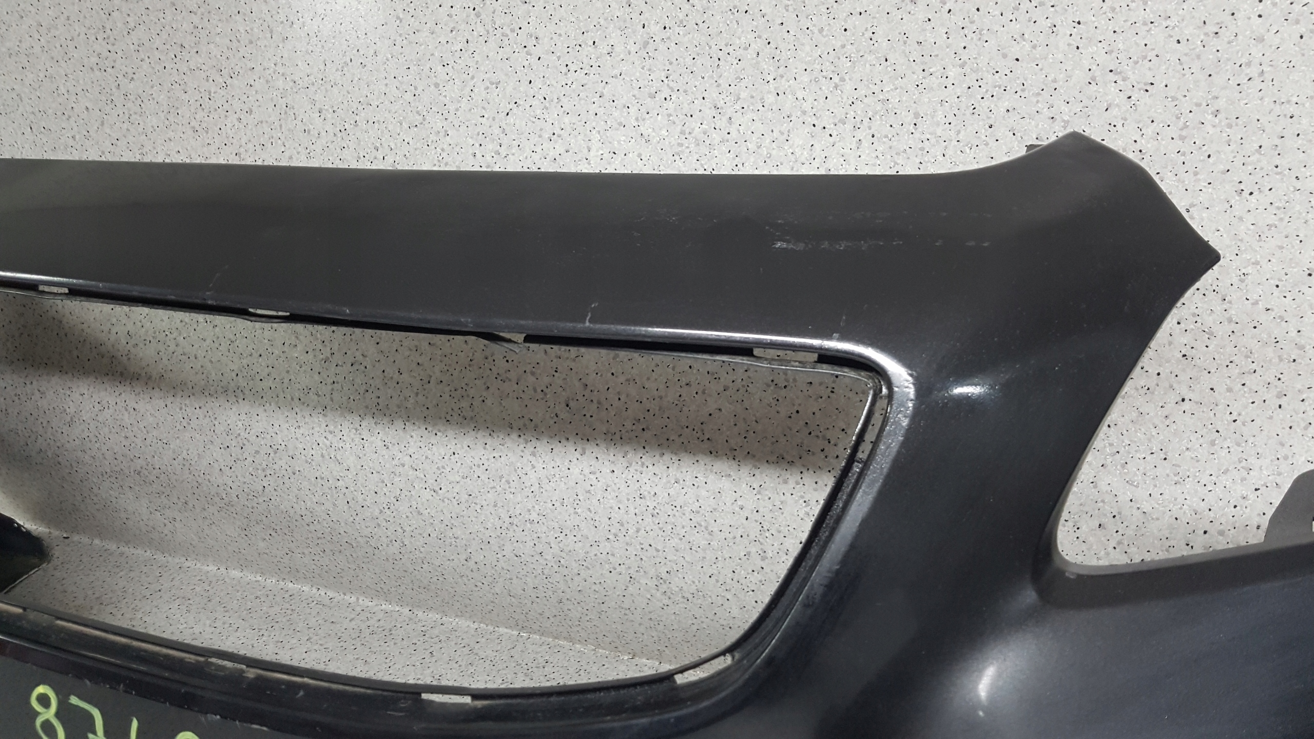 VOLVO C30 C 30 R-design LIFT 2010 - bumper front 8749