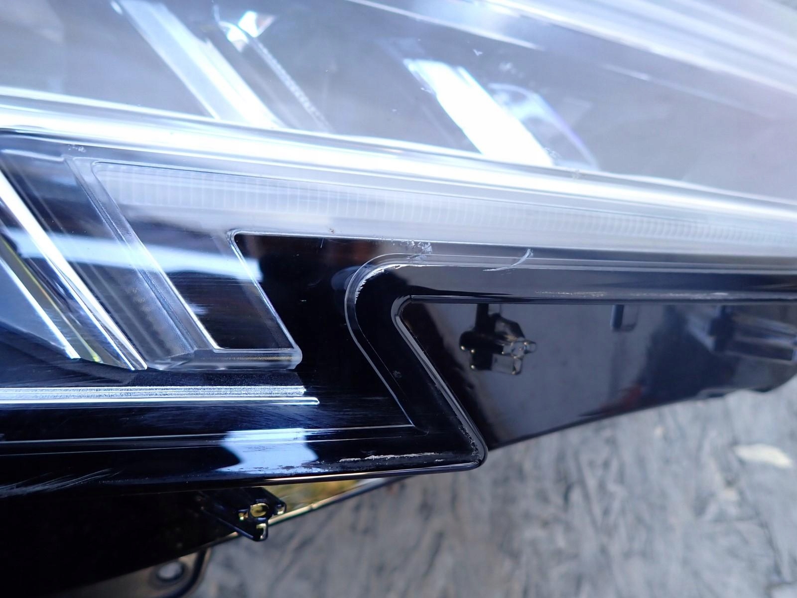 light left REFLEKTOR left FULL LED MATRIX AUDI A4 B9 2015-2019R 8W0941784
