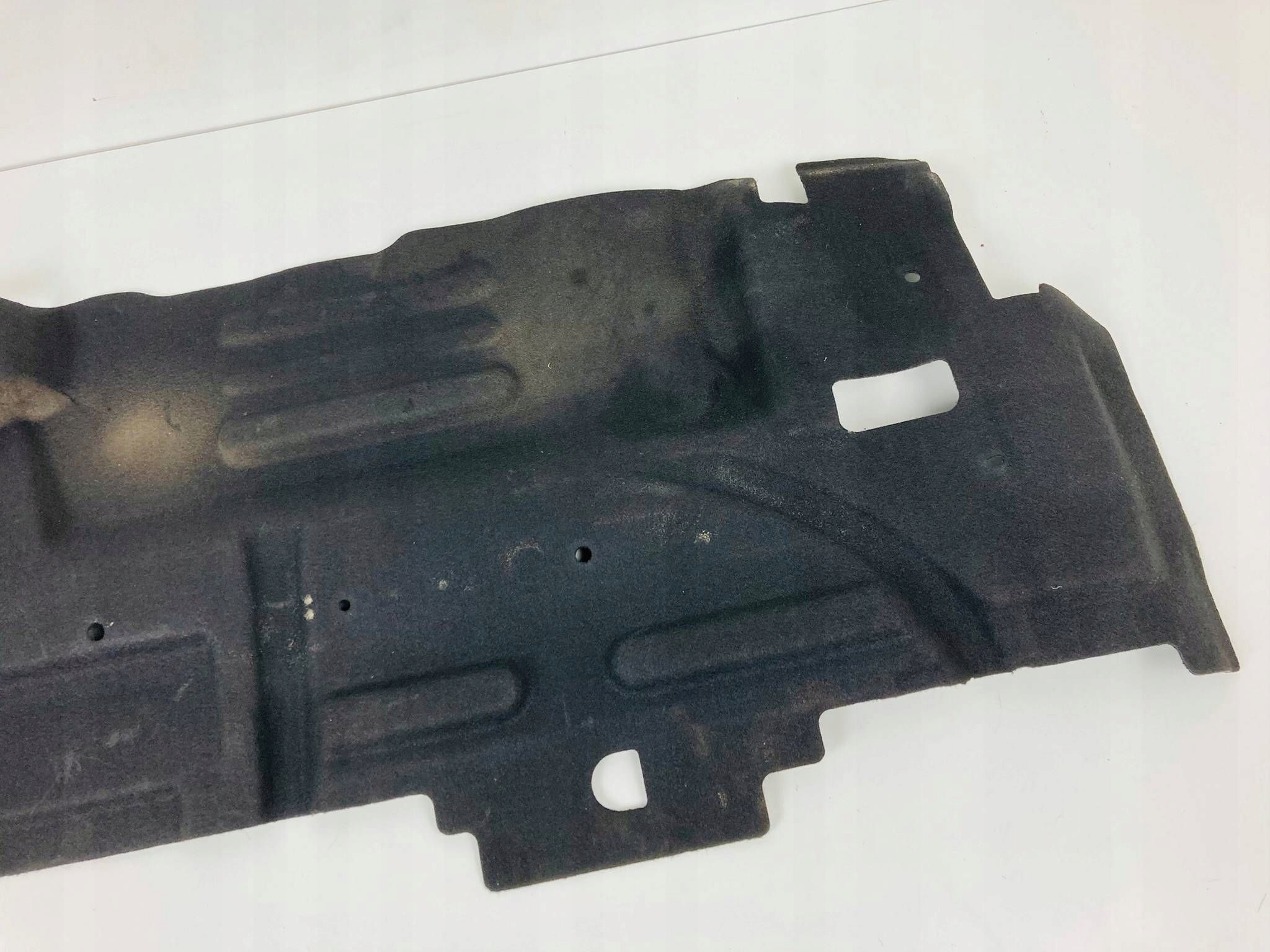 MERCEDES W470 soundproofing rear. supports cabs