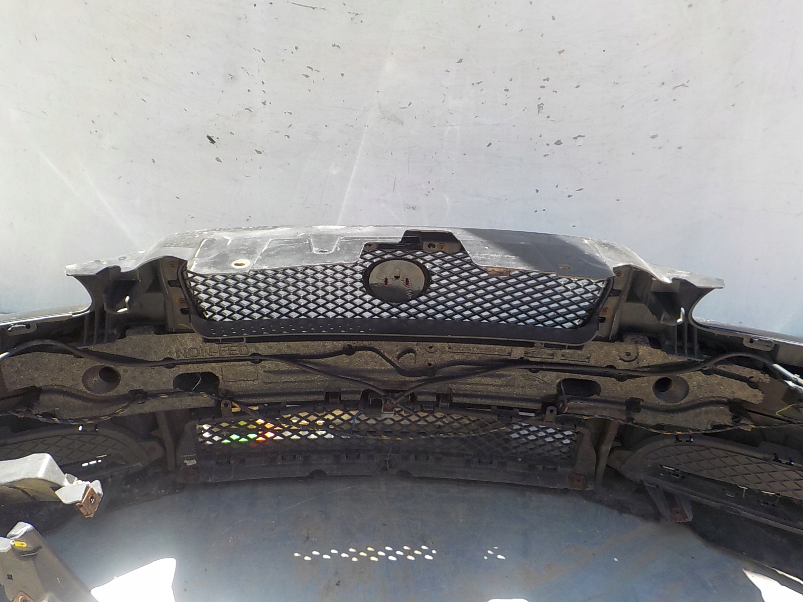 394 JAGUAR XF X250 LIFT 11-15 bumper front front