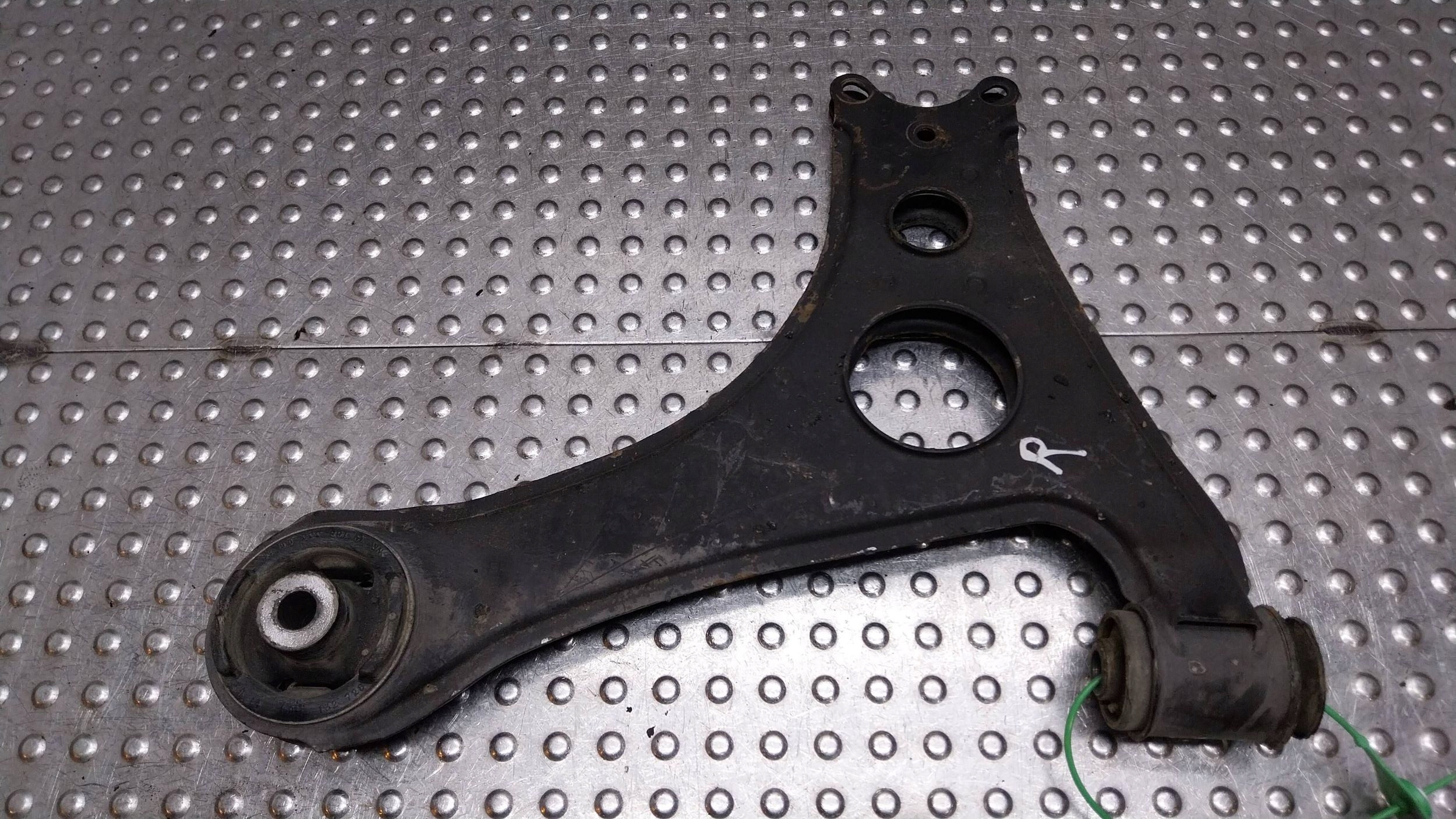 arm right front A1683300907 MERCEDES A KLASA W168