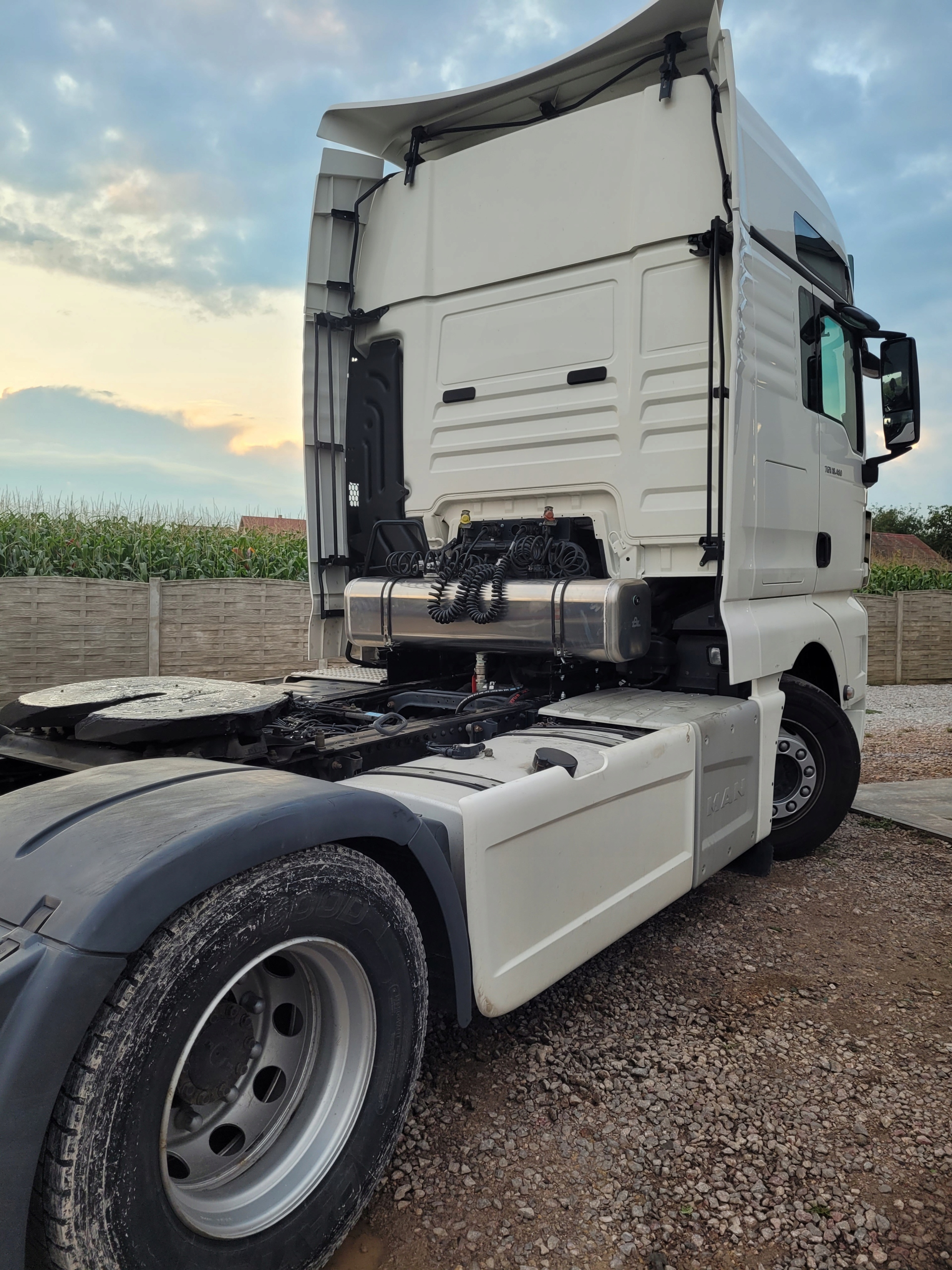 Hydraulika siłowa do wywrotu USŁUGA MONTAŻU