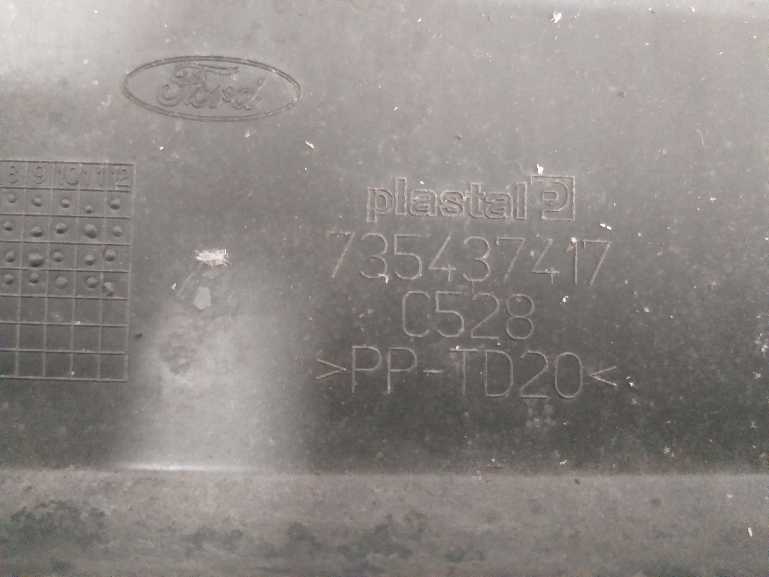 BUMPER FRONT GRID CENTRAL FORD KA 08- 735437417