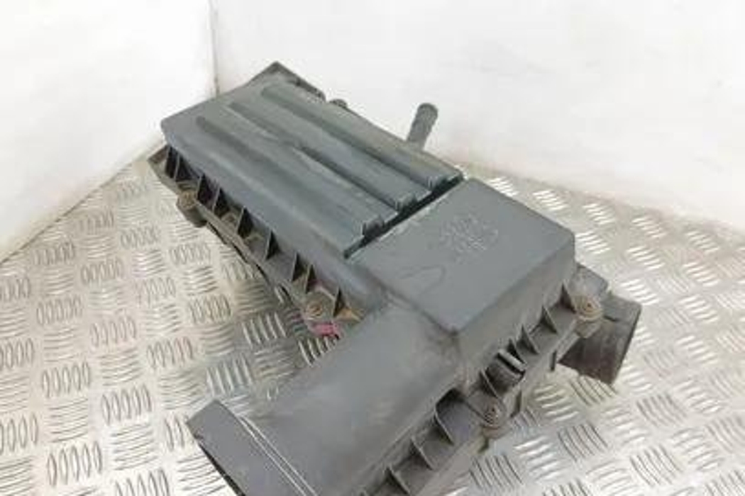 volkswagen Caddy 2008 корпус салонного фильтра Воздух