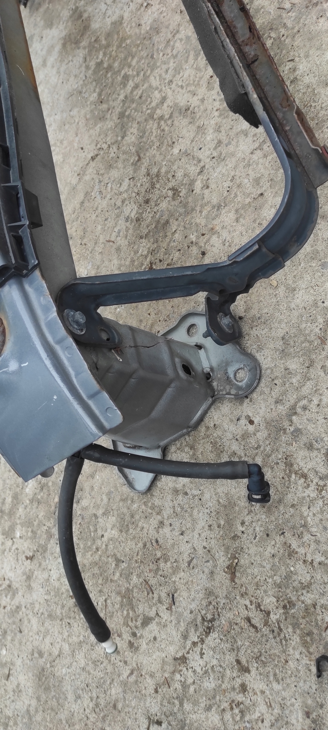 pillar sider below bumper volvo v50 s40 II