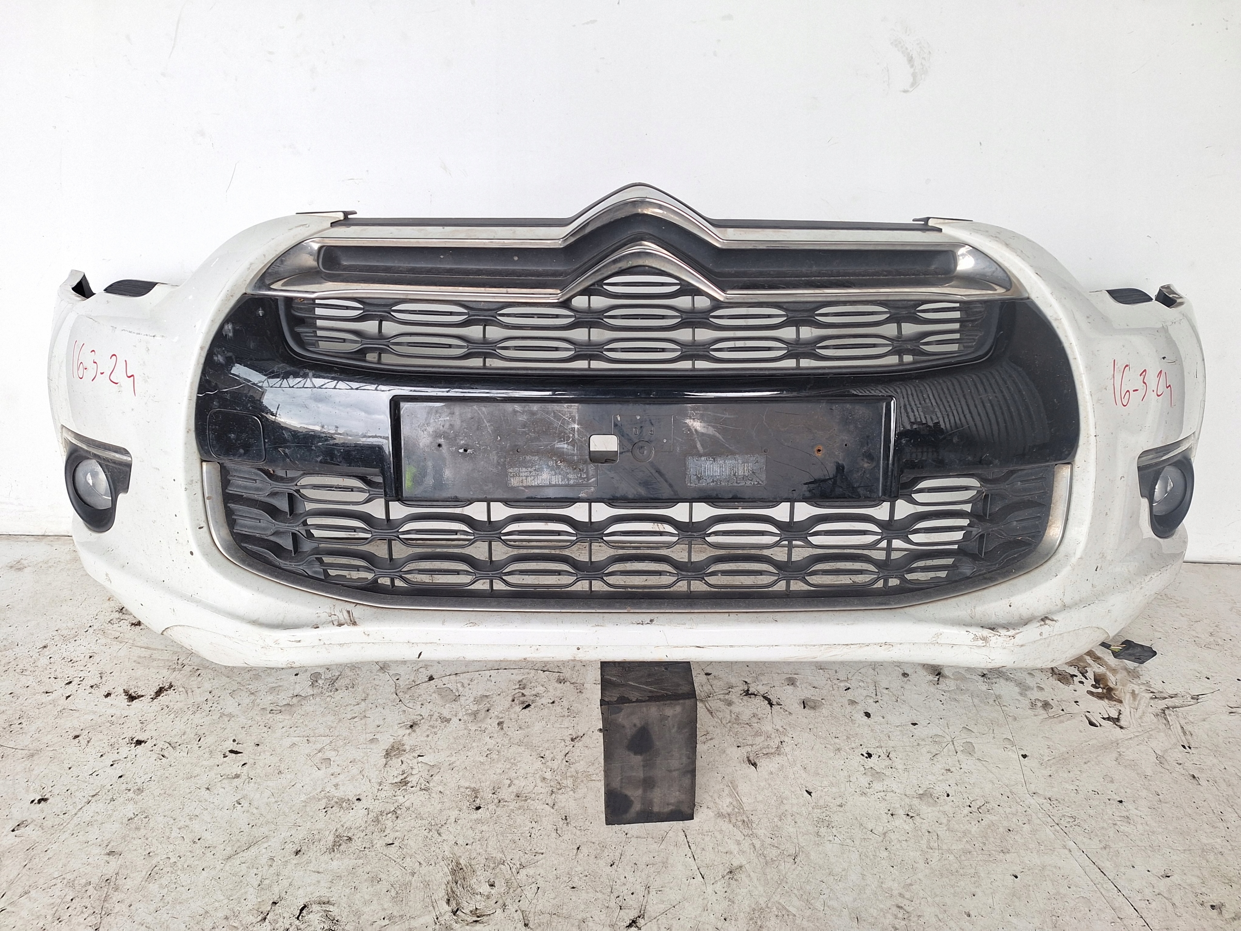 CITROEN DS4 12-16 lökhárító + LED