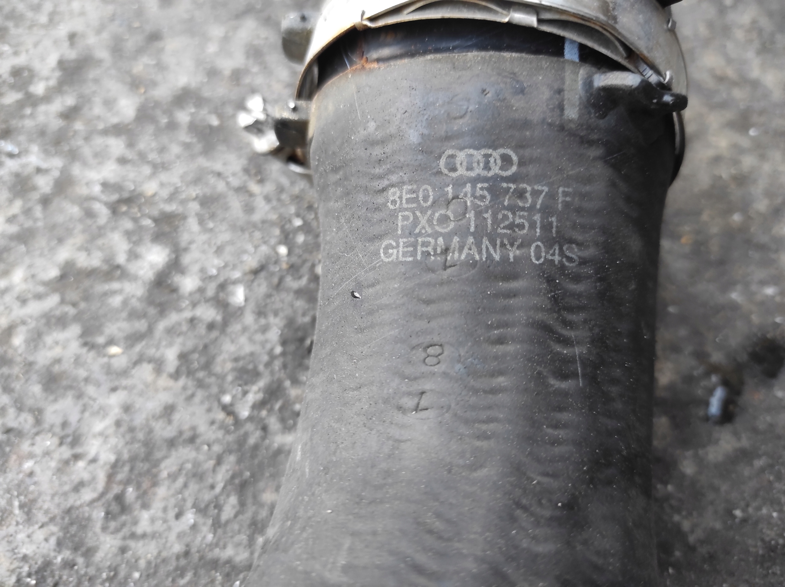 trouba intercoolera AUDI A4 B7 A6 2.0 TDI 8E0145737F