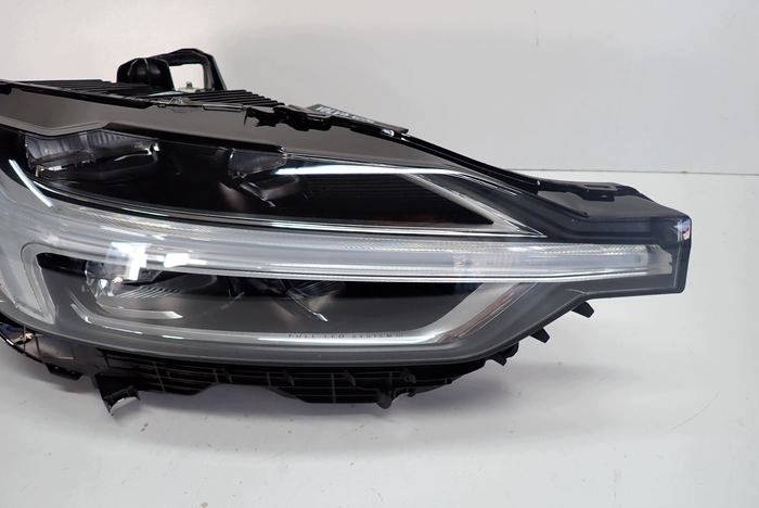 VOLVO XC60 II FULL LED 17- reflektor right light right 31655232