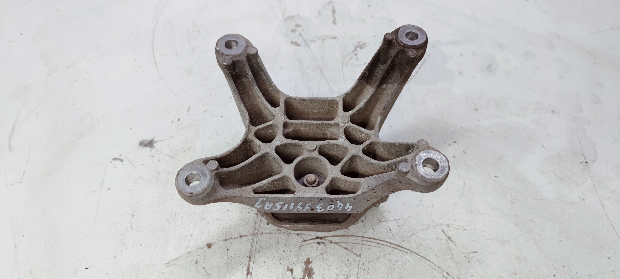holder gearbox mounting AUDI A4 A5 A6 A7 4G0399115AJ