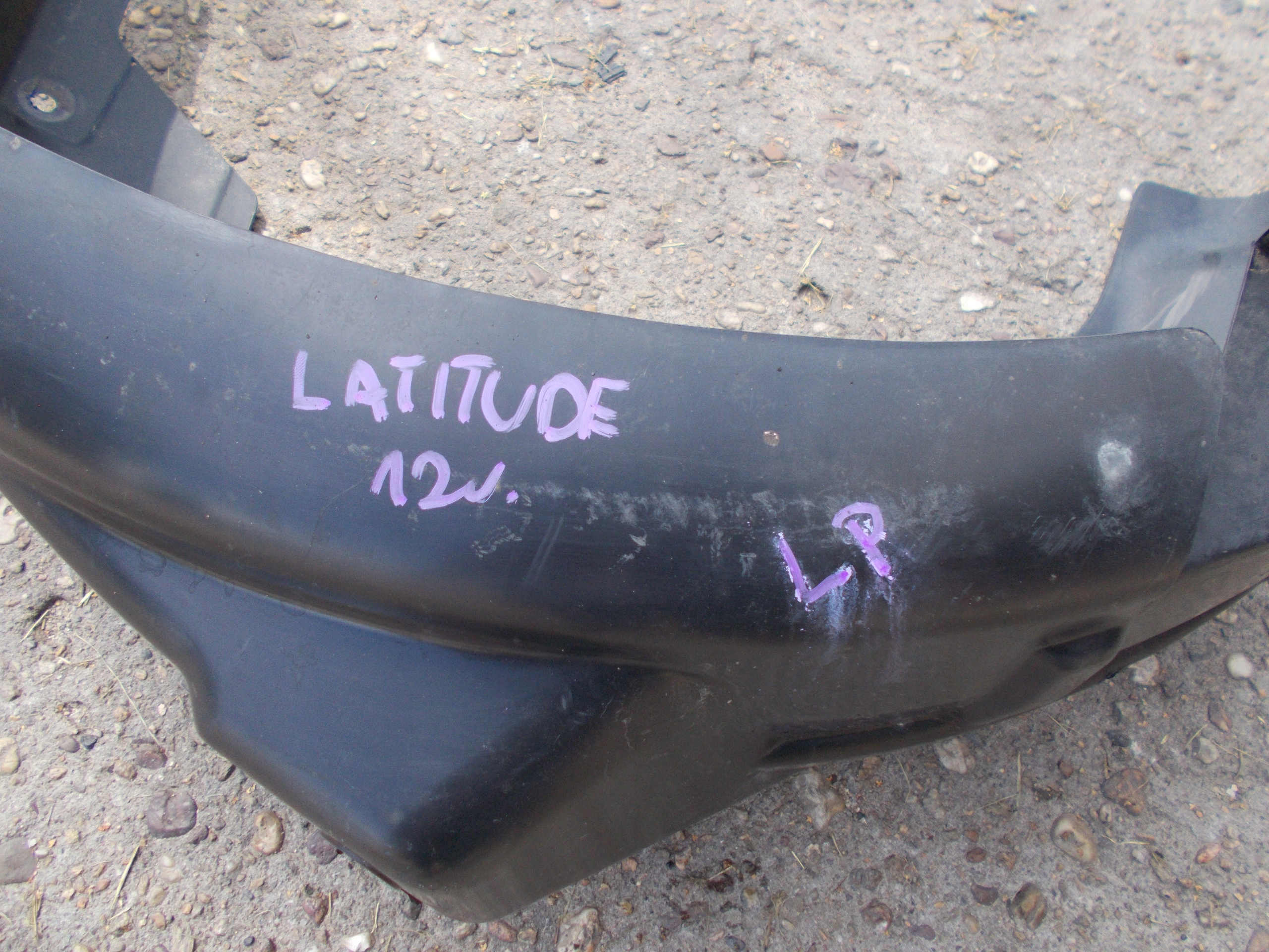 RENAULT LATITUDE 3.0 DCI 12R mudguard right rear part 767460009R