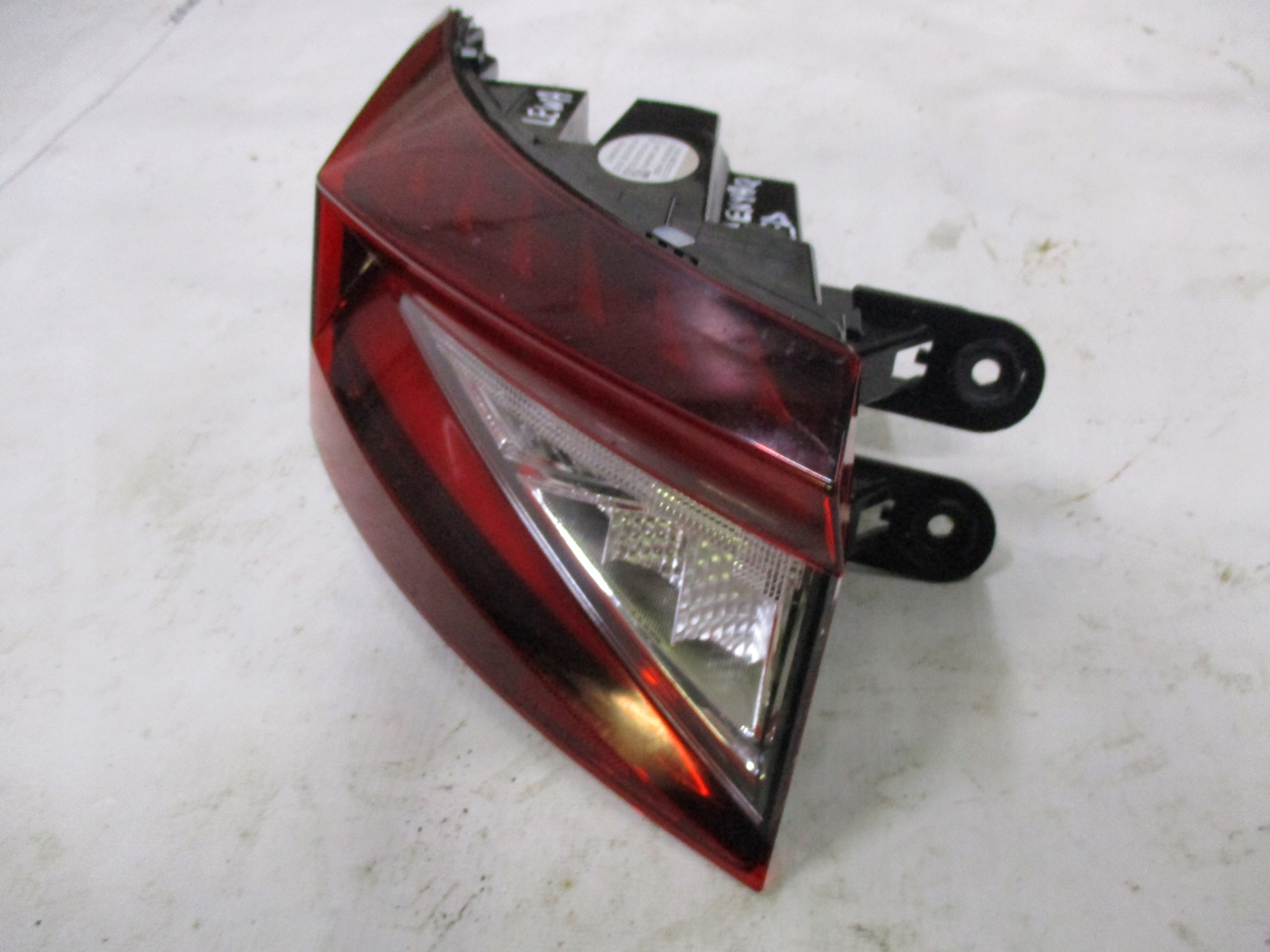 light left rear part rear Skoda ENYQ 4 IV LED 5LA945207A