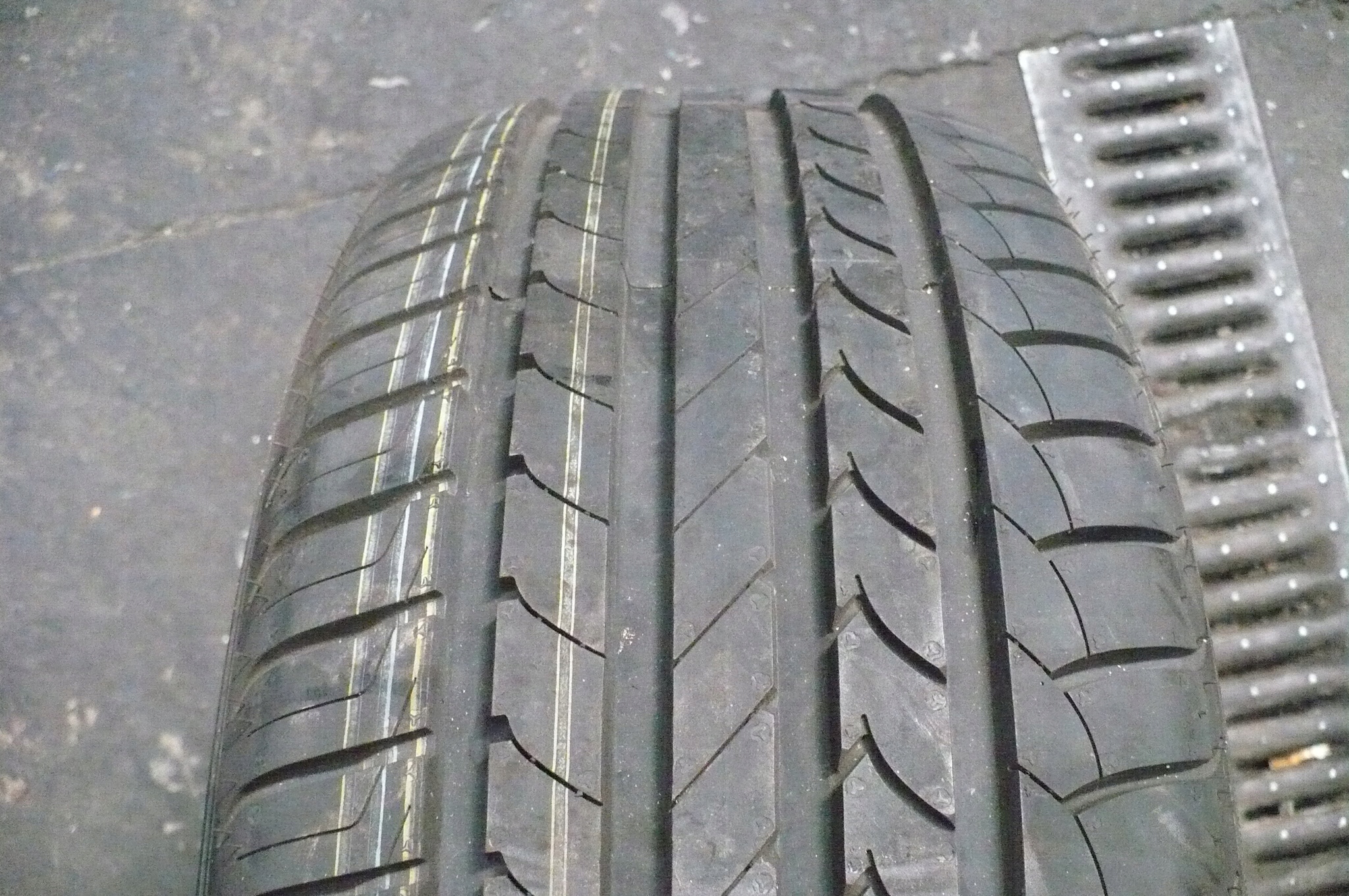 Goodyear Efficientgrip 205/50R16 Nová 2021