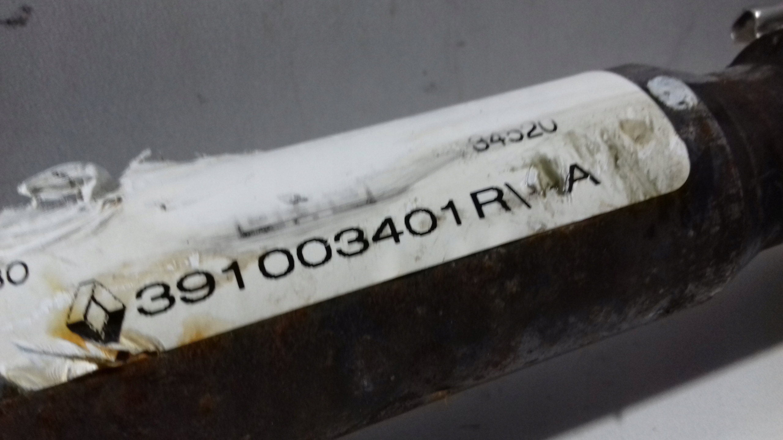 DACIA SANDERO III semi-axis right front long 391003401R