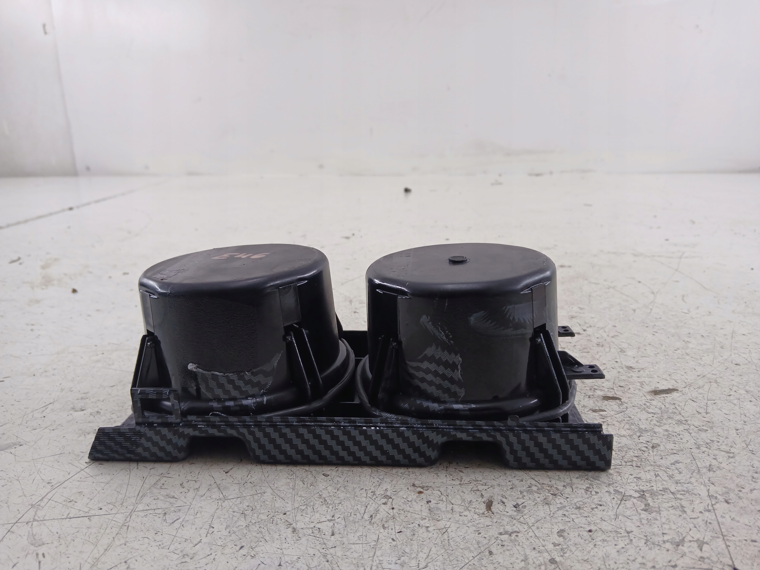 BMW E46 CUPHOLDER bracket for KUBKI PODWOJNY KARBON FARBA