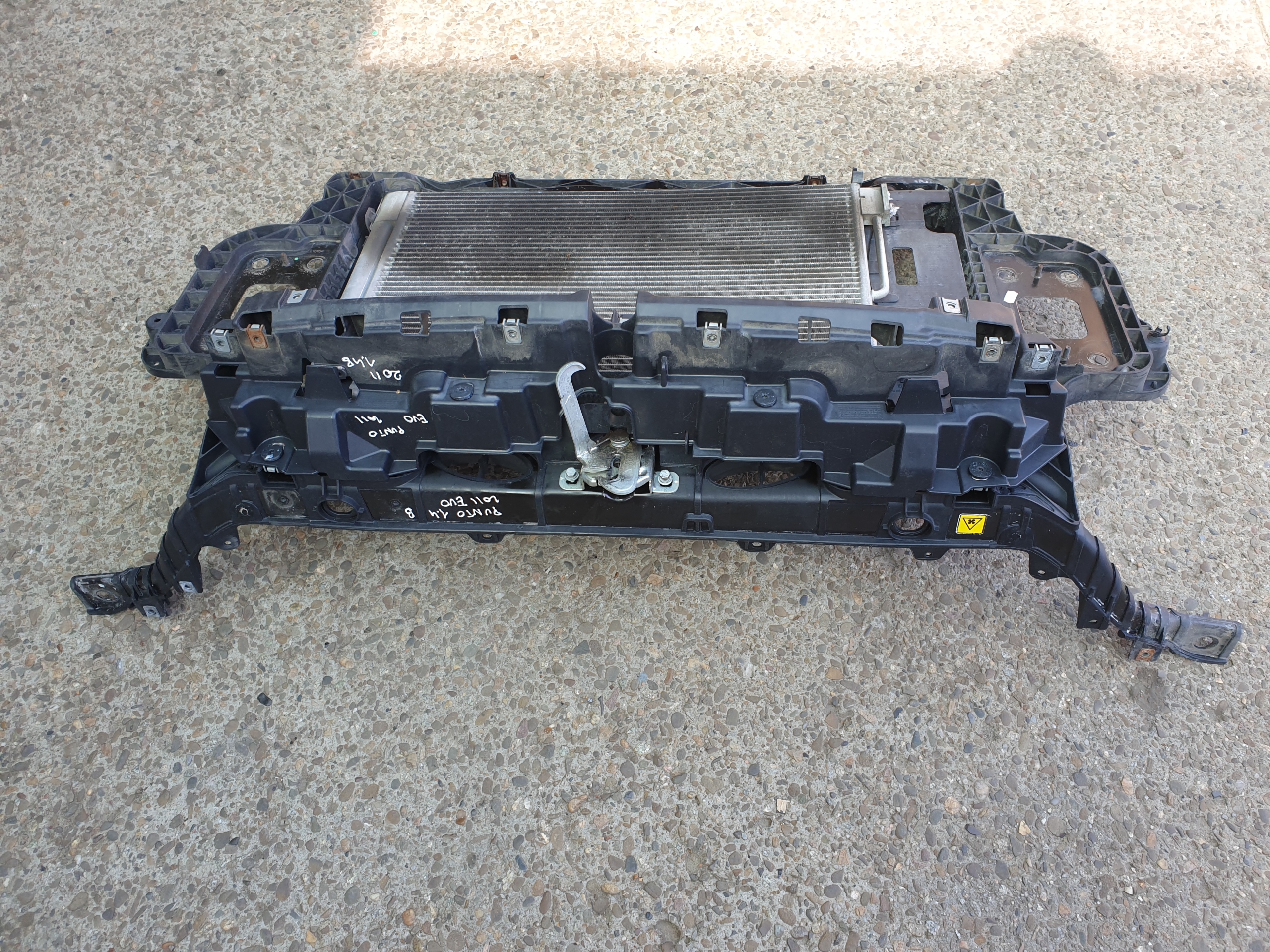 support panel for radiators pillar FIAT PUNTO EVO 1.4 1.2 09