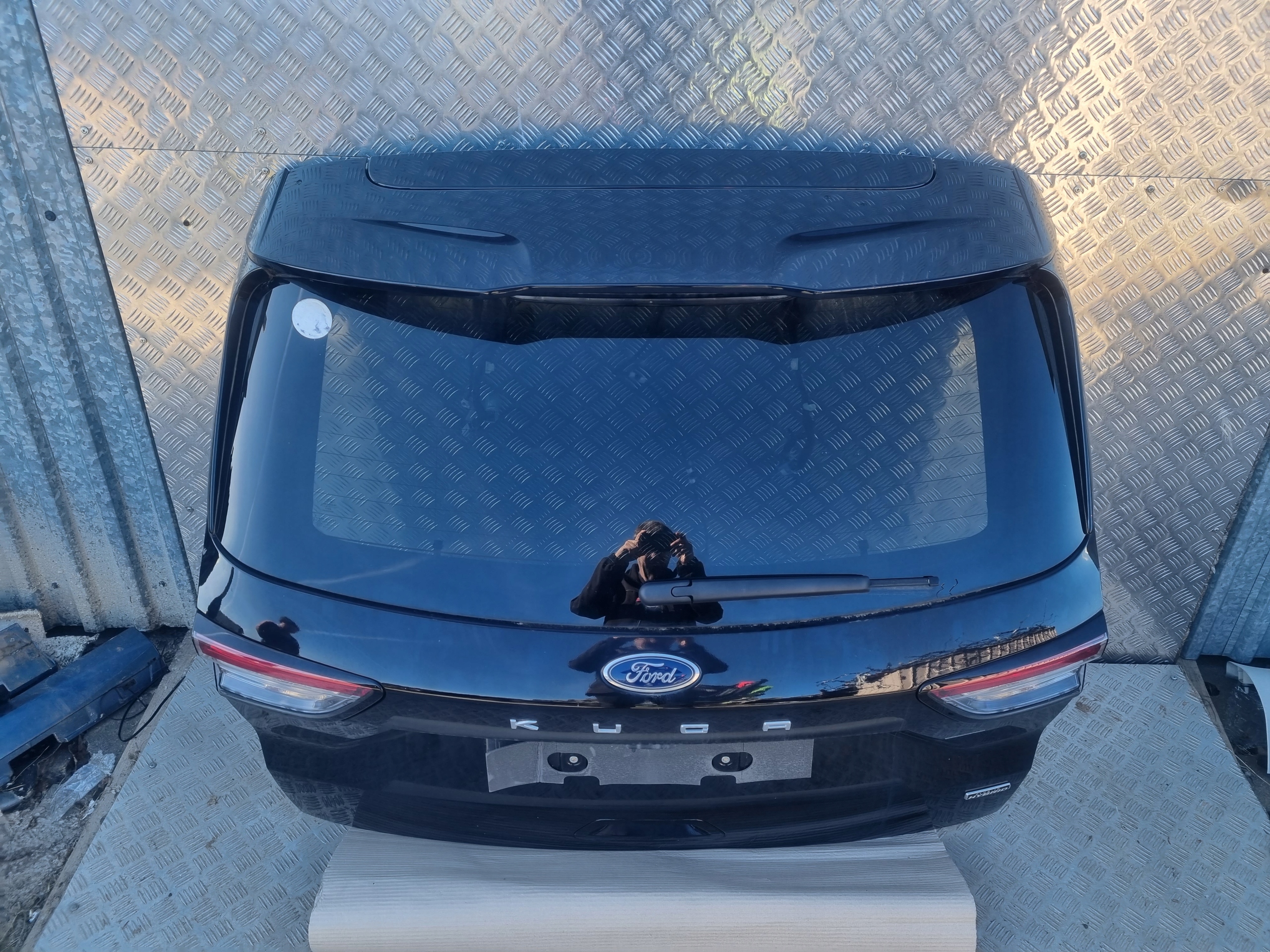 FORD KUGA MK3 ESCAPE 2020 R KLAPA BAGAŻNIKA Producent części Ford OE