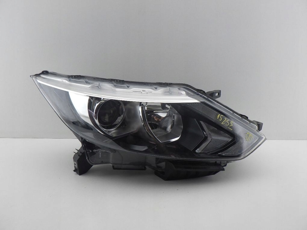 NISSAN QASHQAI II 2 J11 2014- light front right