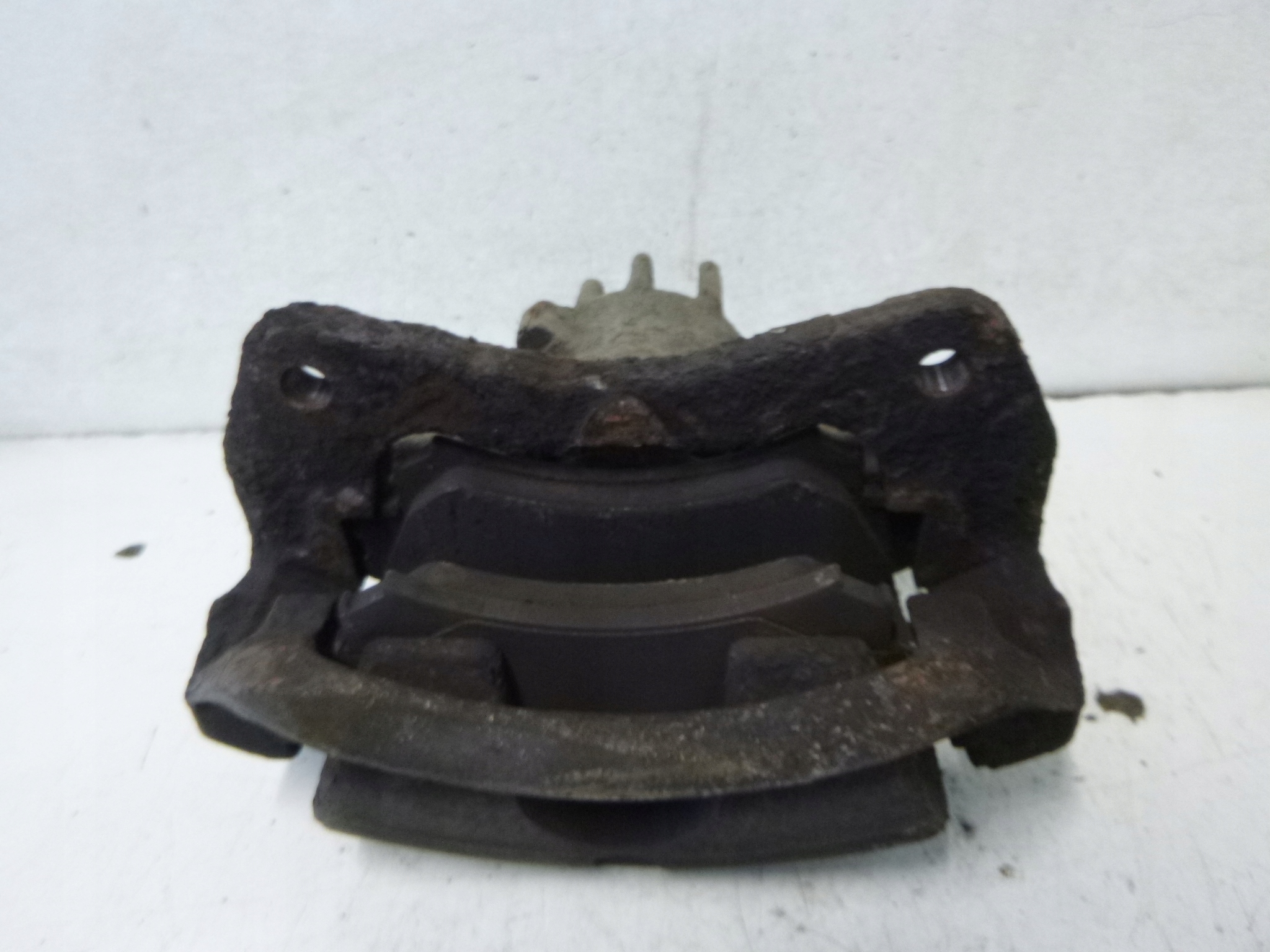 caliper brake front Mitsubishi Space Star 1999