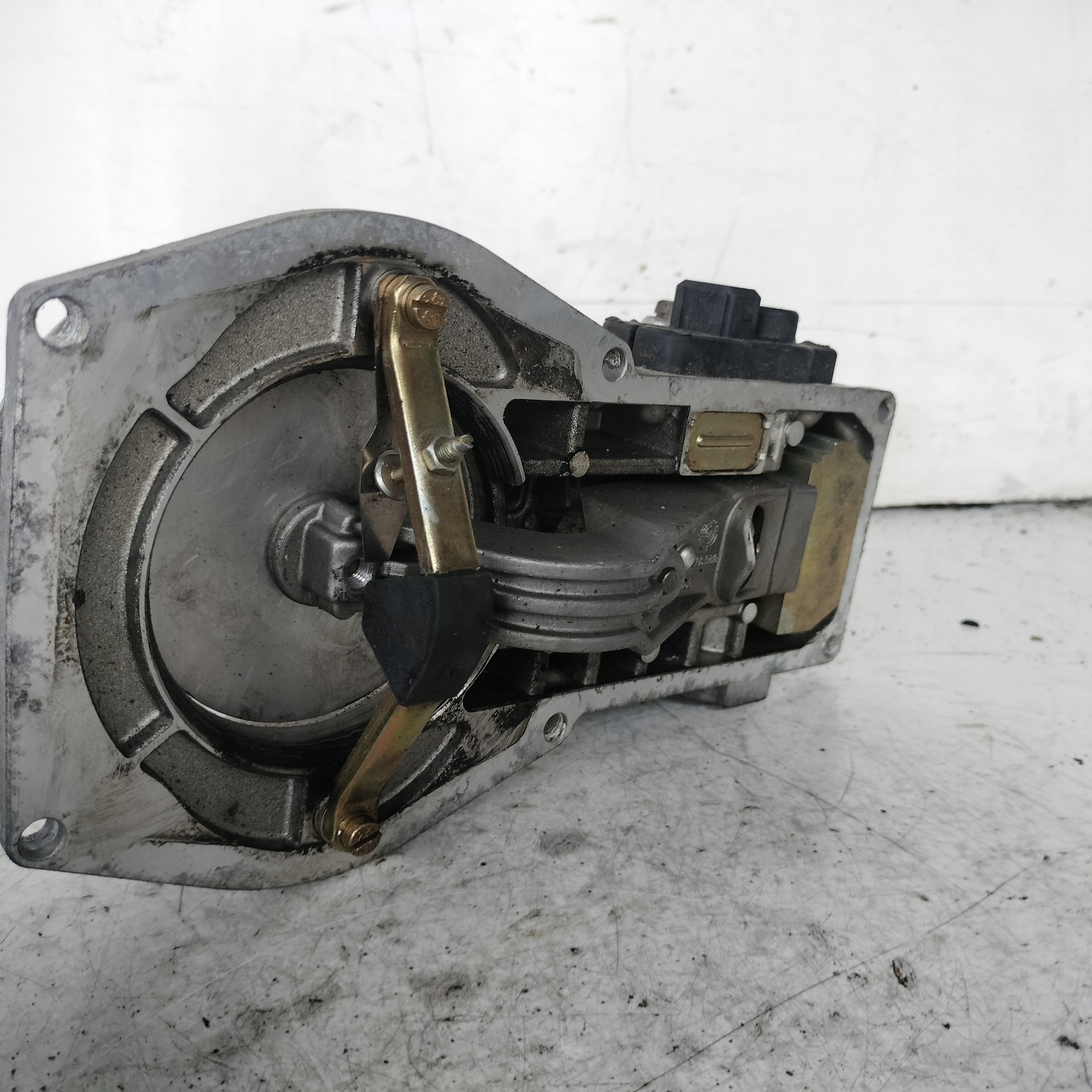 AUDI 80 B3 1.8 distributeur carburant 026133353 BOSCH