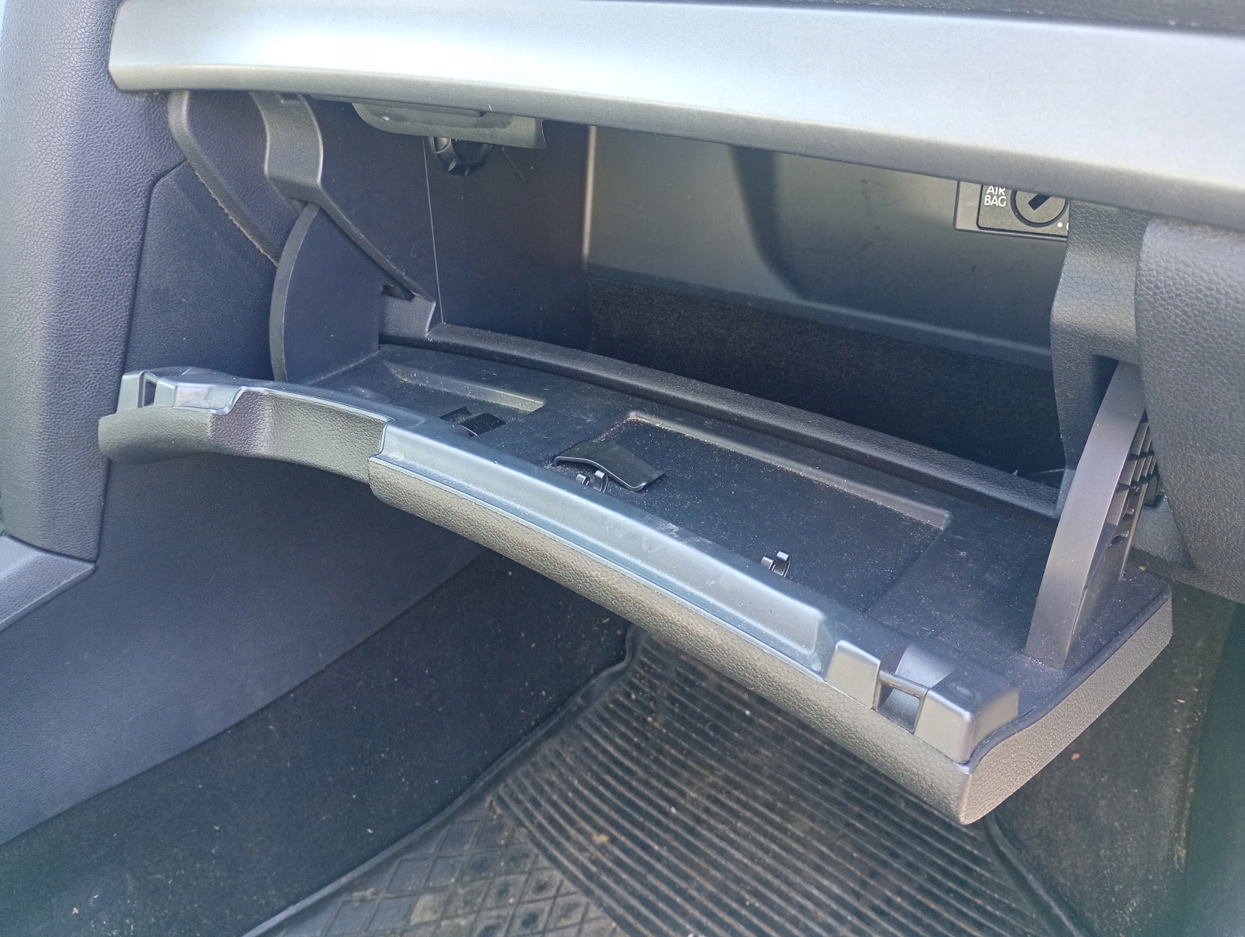 Skoda Octavia II 2 04-10 Handschuhfach des Beifahrers
