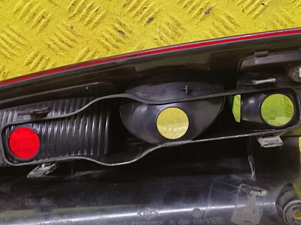 RENAULT ESPACE IV light left rear part 8200027153