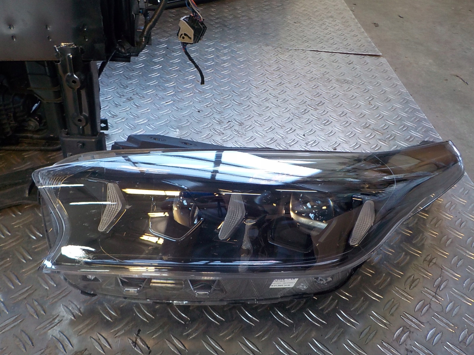 KIA Xceed 18- PRZÓD KOMPLETNY Numer katalogowy części KIA Xceed 18- PRZÓD KOMPLETNY