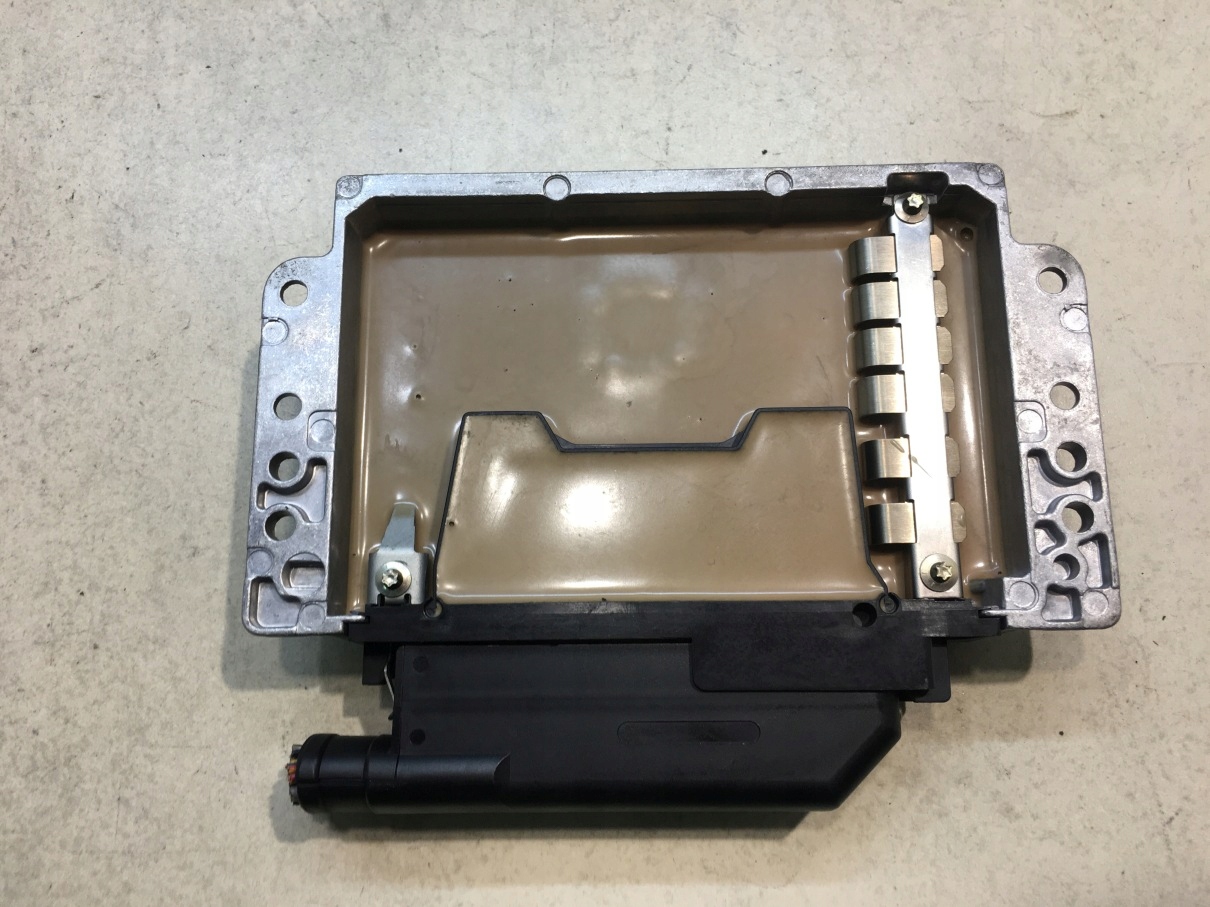 control unit of the engine VOLVO V40 2.0 16V S113727101