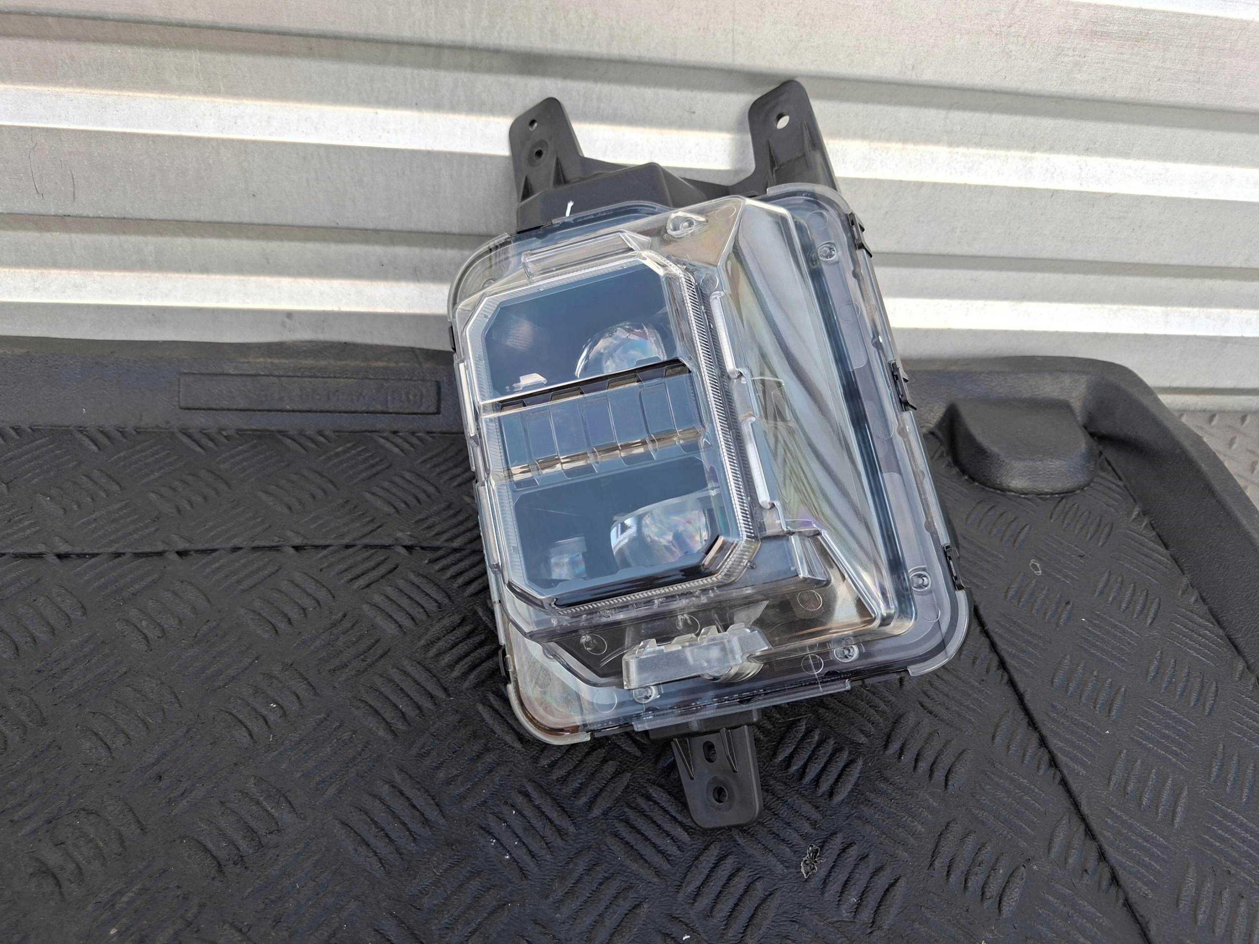 light front left front complete left EUROPA SSANGYONG KGM TORRES EVX
