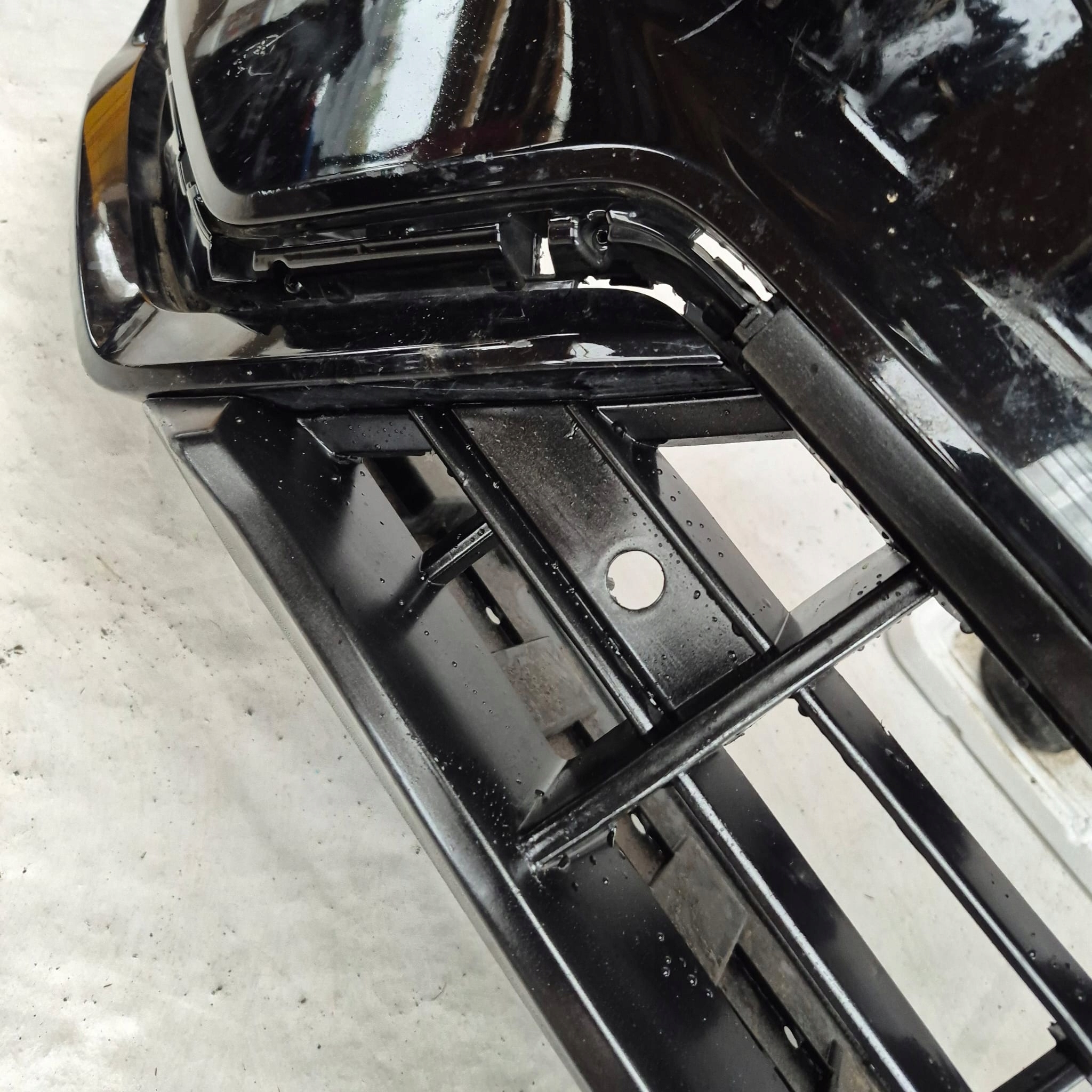 VOLVO XC60 II 2 R-design LIFT 21- bumper front front 4XPDC 32234958