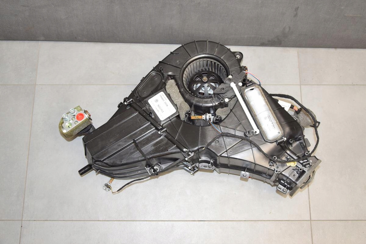 VW TOUAREG 7P heater rear part 7P6820003A