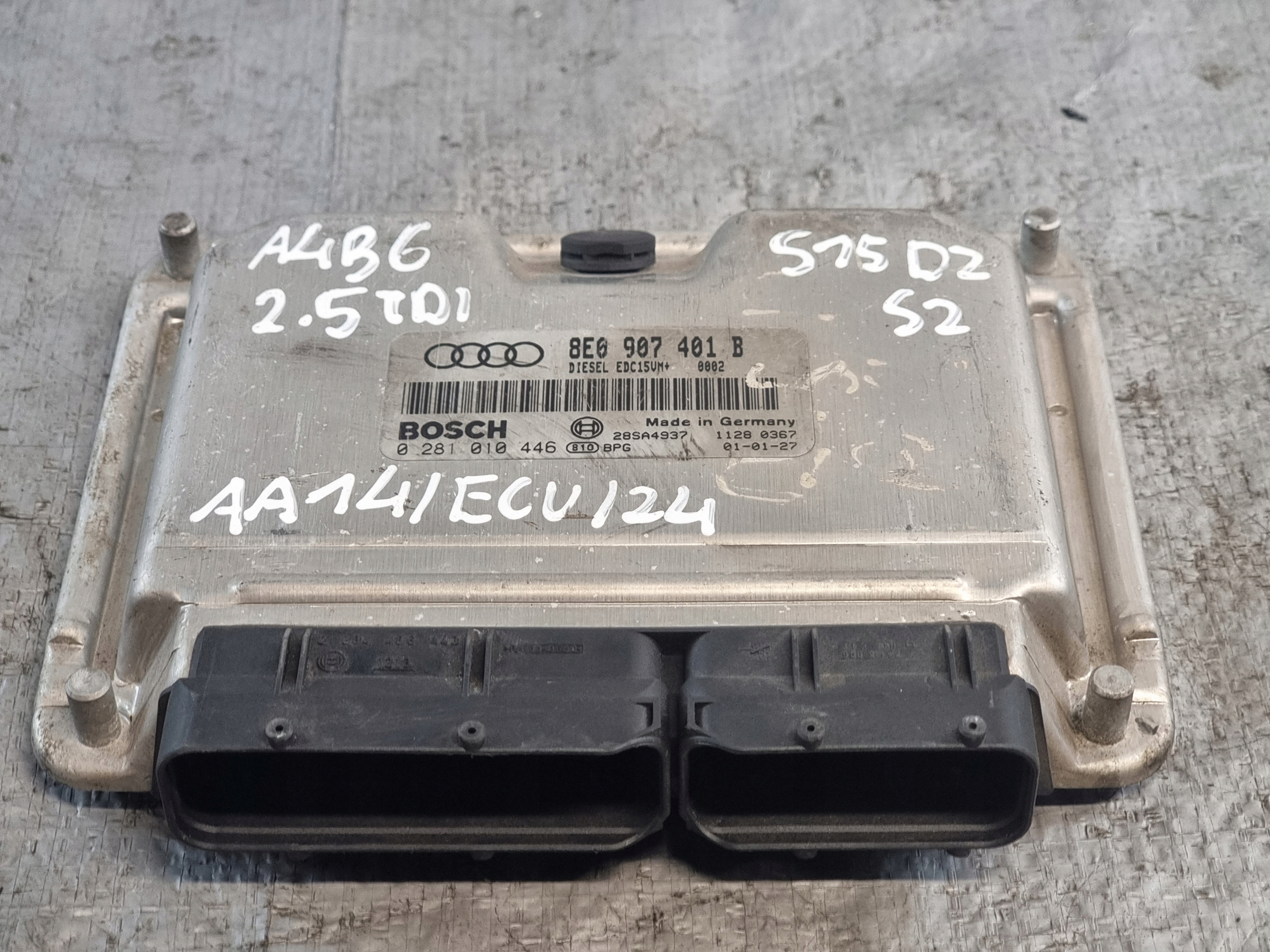 control unit computer of the engine OE 8E0907401B AUDI A4 B6 2.5 TDI