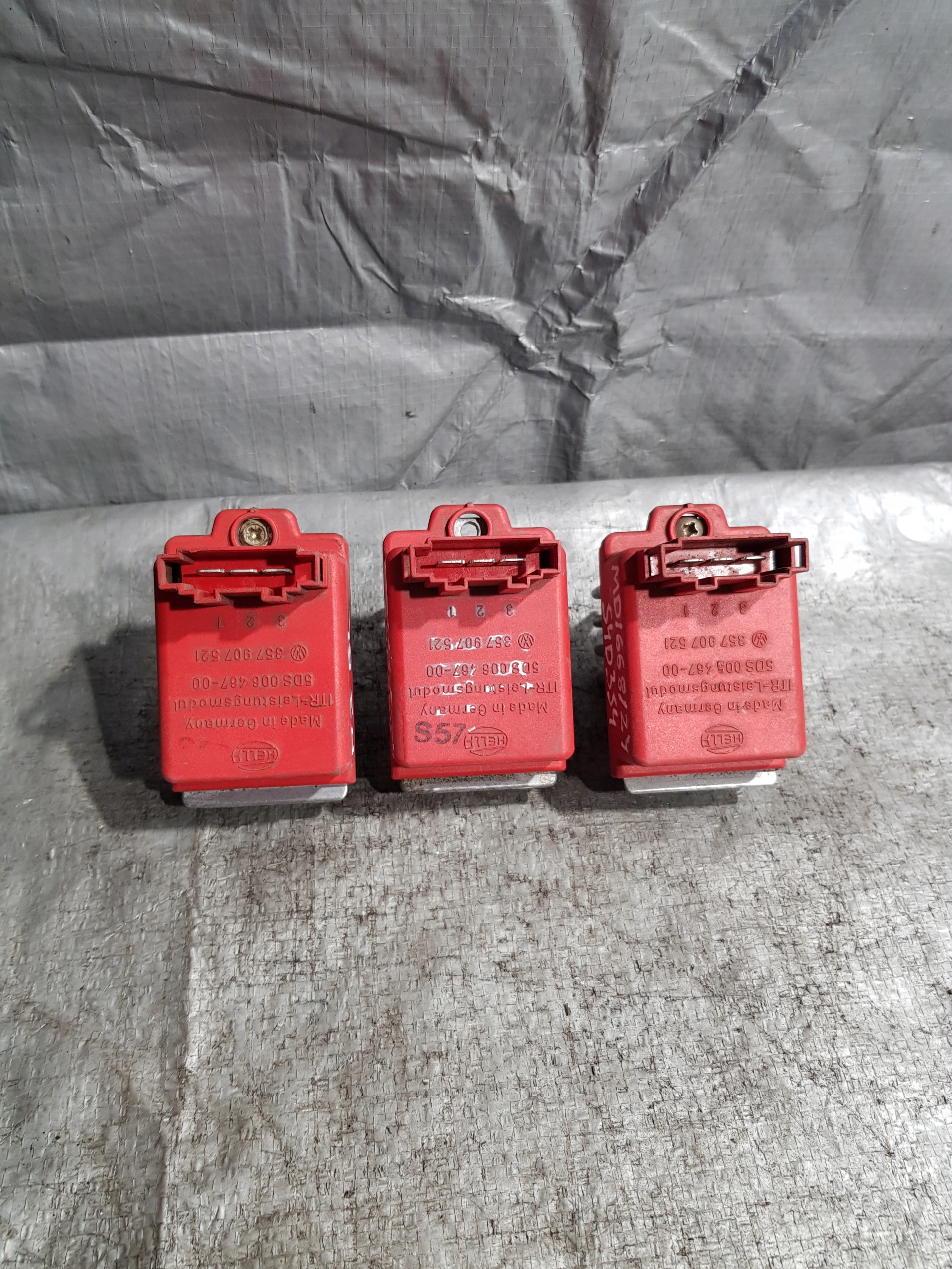 Résistance, rhéostat, régulateur Bouches buses 357 907 521 AUDI A3 8L