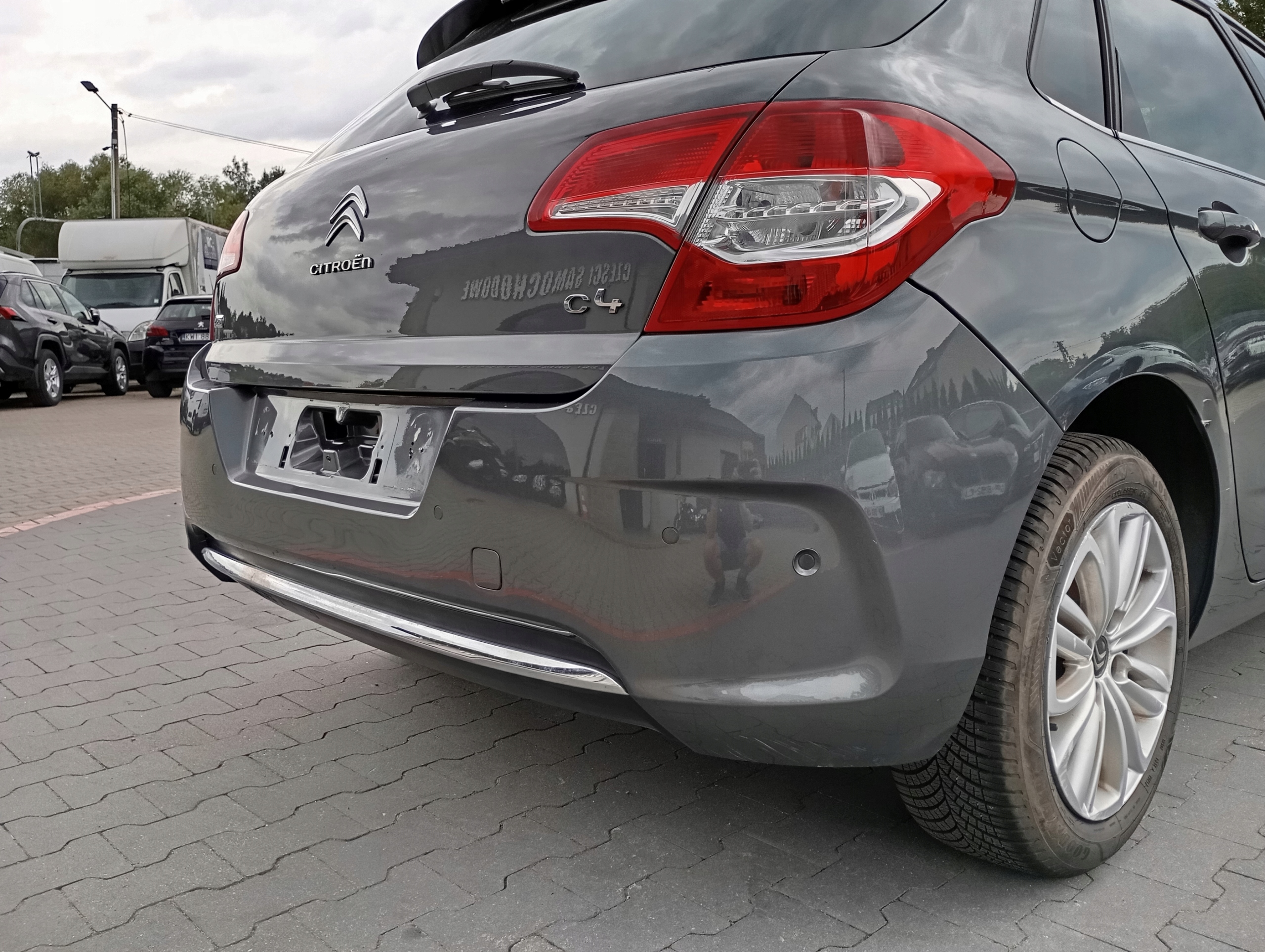 CITROEN C4 B7 II 2 Stoßstange heck CHROM 6PDC 6-PDC grau KTP