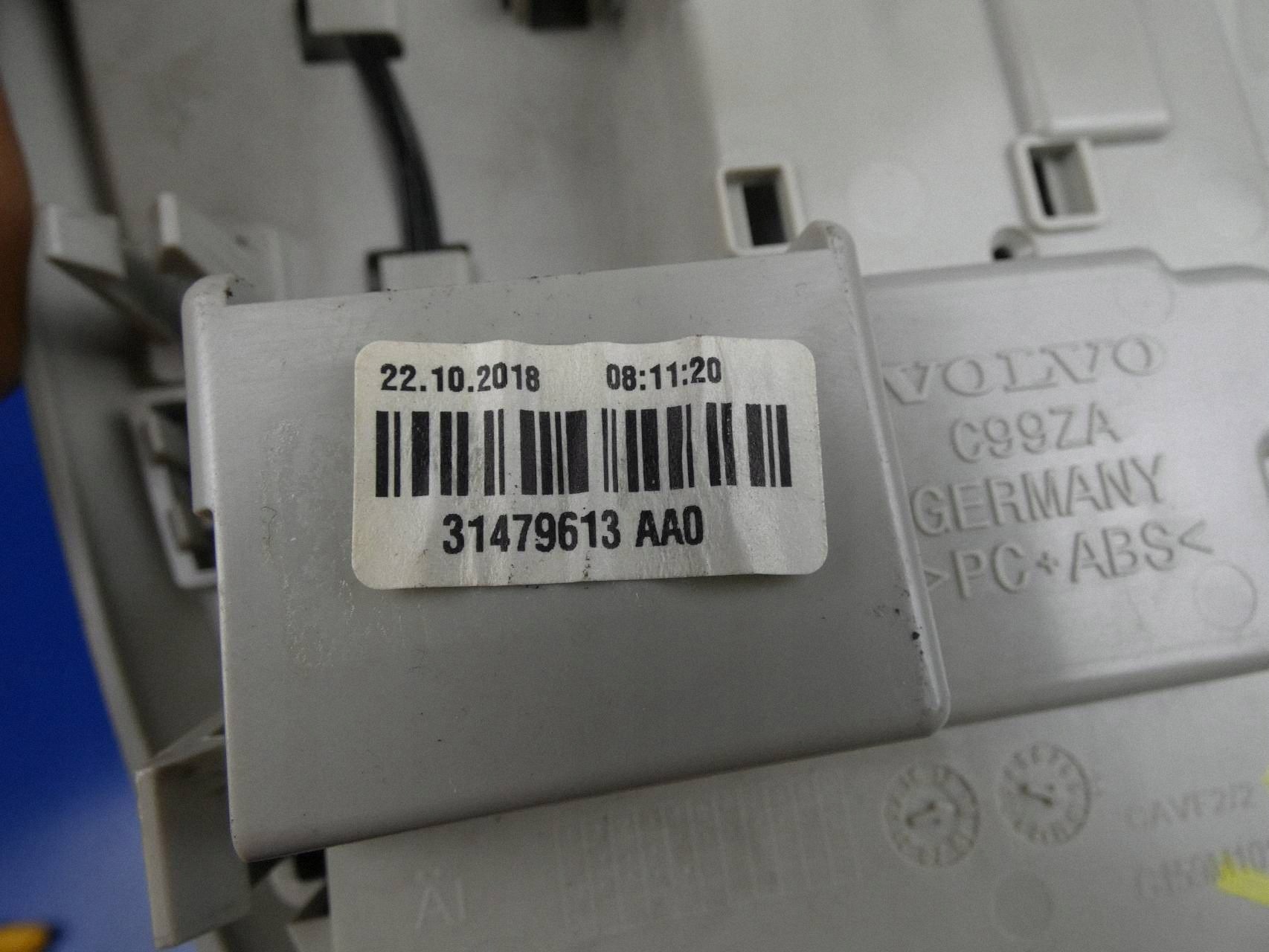 VOLVO V60 II S60 III 18- XC60 II light OSWIETLENIE cabs front