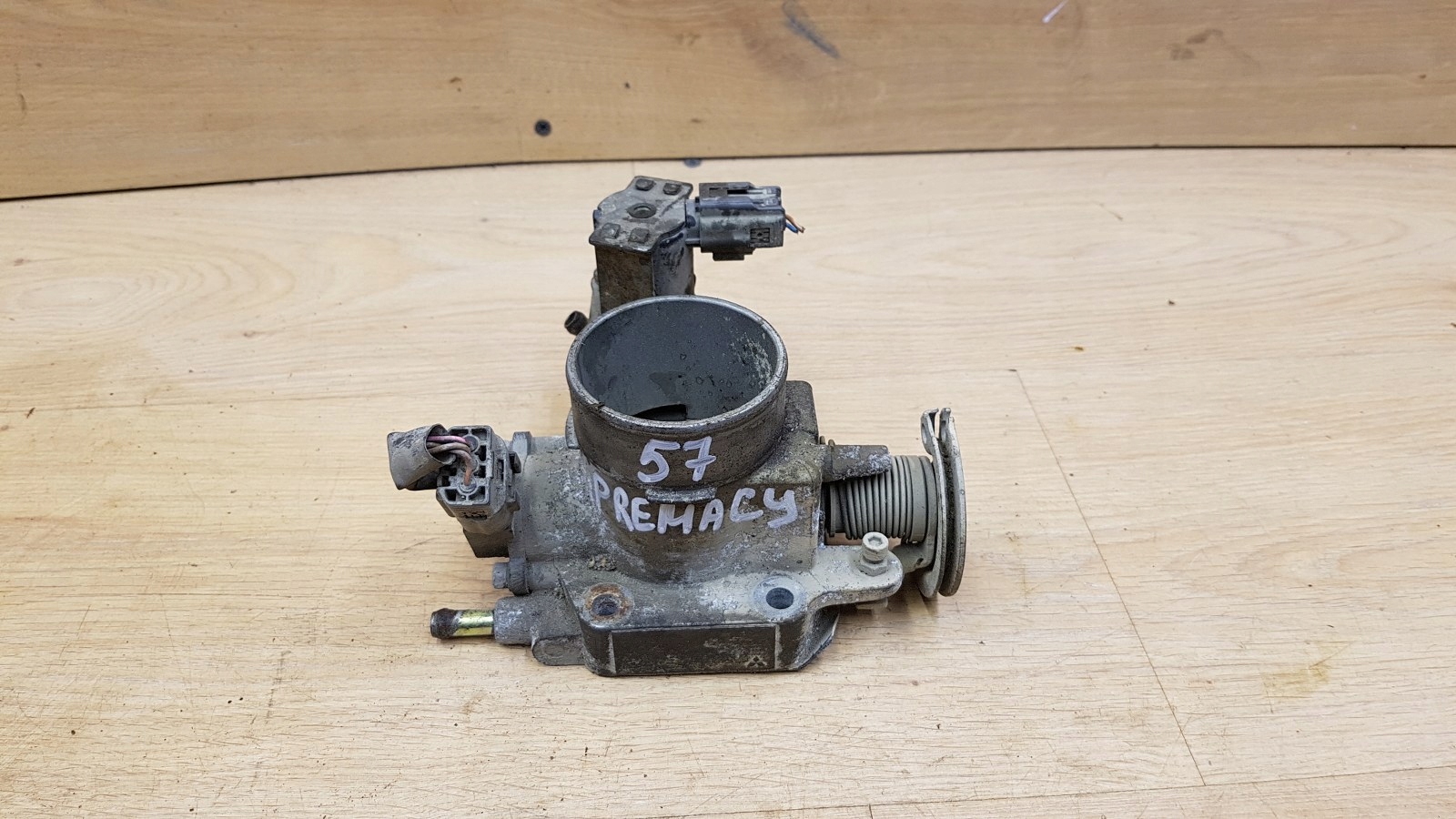 карбюратор mazda PREMACY (CP) E9T06871 1.9л бензин 84kW 2000