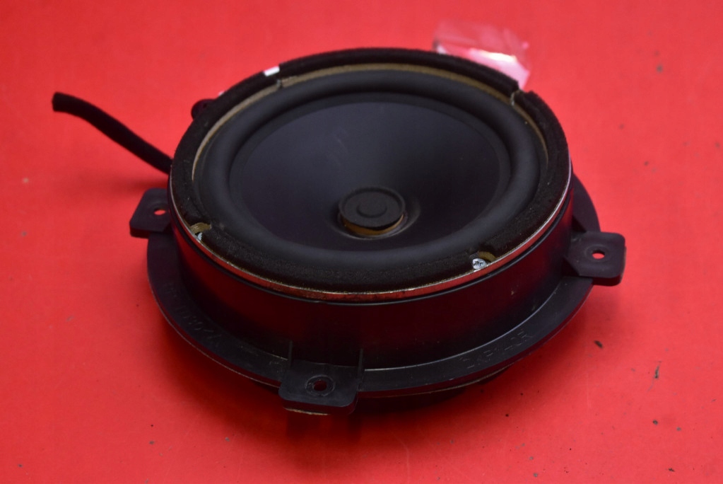 speaker right rear part 96330-2G501 KIA MAGENTIS 2 II 06-08