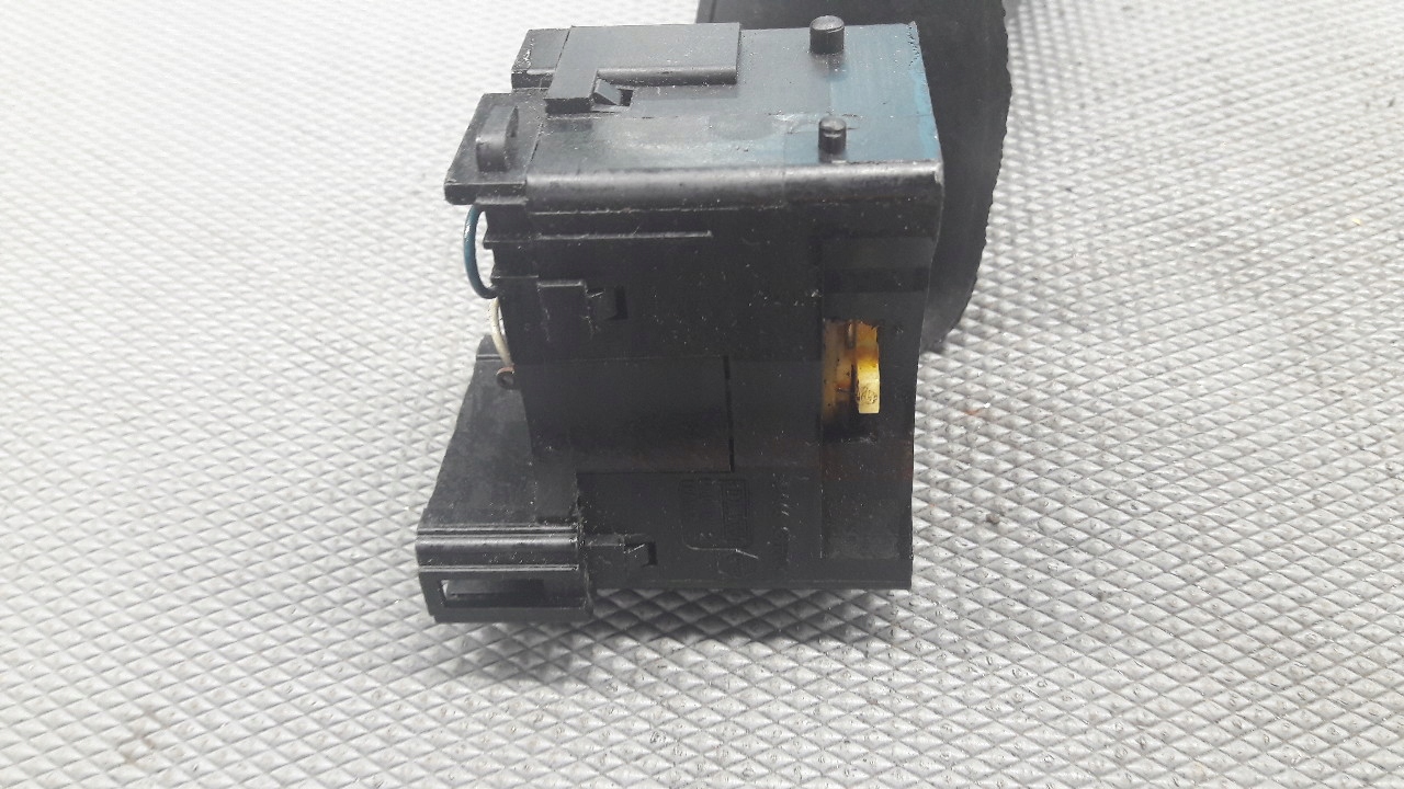 34482901AD przelacznik swiatel RENAULT clio II Jakość części (zgodnie z GVO) O - oryginał z logo producenta pojazdu (OE)