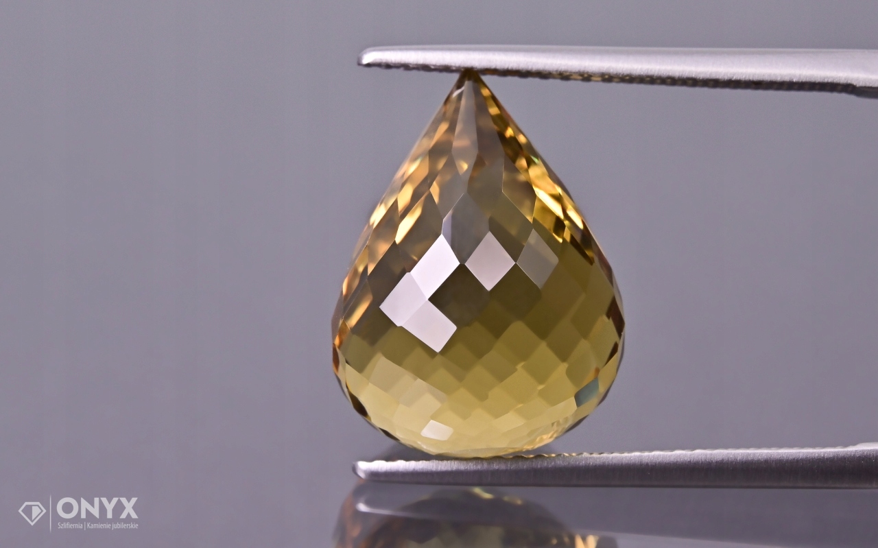 Medový křemen fazetovaný sopel 15,5x12 mm