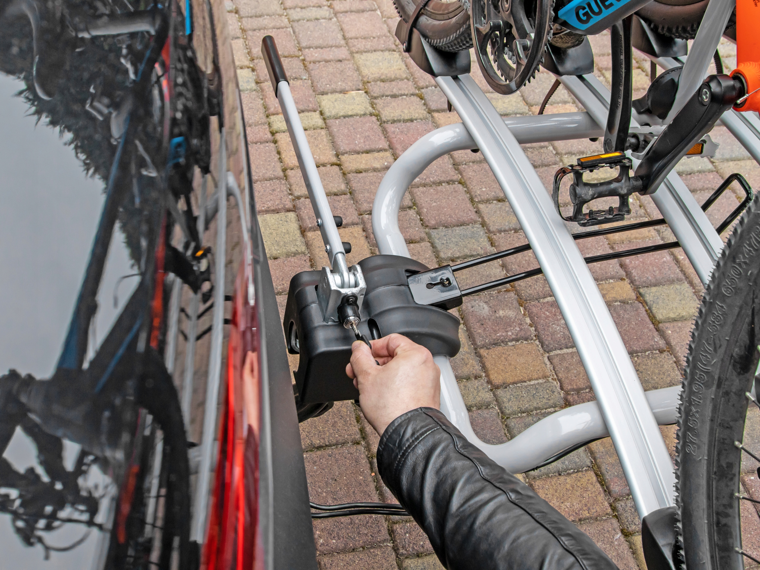 BAGAŻNIK ROWEROWY NA HAK 3 ROWERY PLATFORMA 13 PIN ZAMYKANY UCHYLANY Model Lehmann Mercury