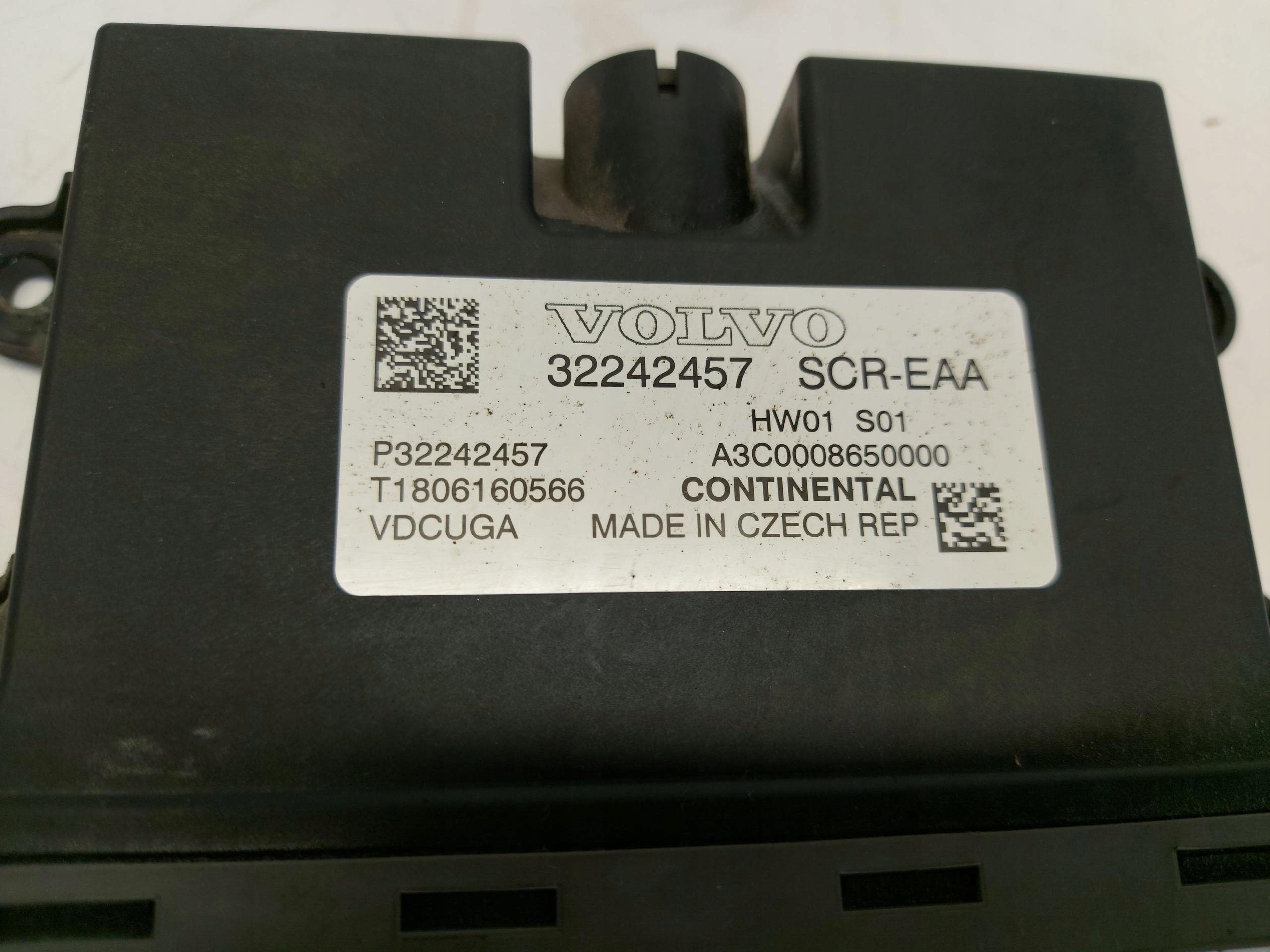 VOLVO V60 II module control unit 32242457