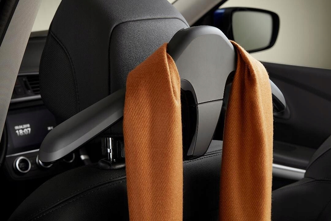 PRAKTYCZNY WIESZAK NA ZAGŁÓWEK RENAULT NA PREZENT Rodzaj wieszaki