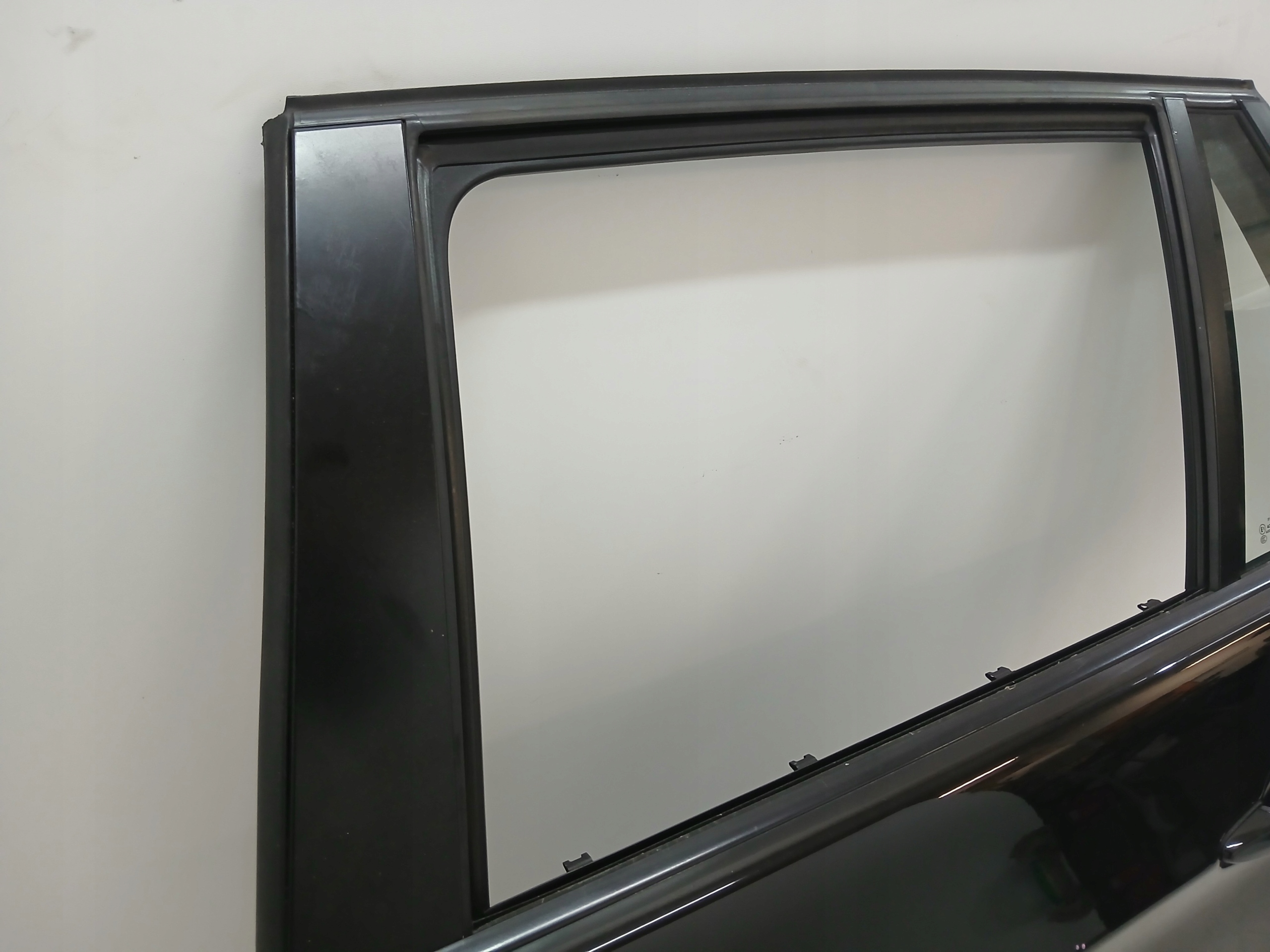 Tür links hinten BMW E91 SCHWARZ 2 668/9