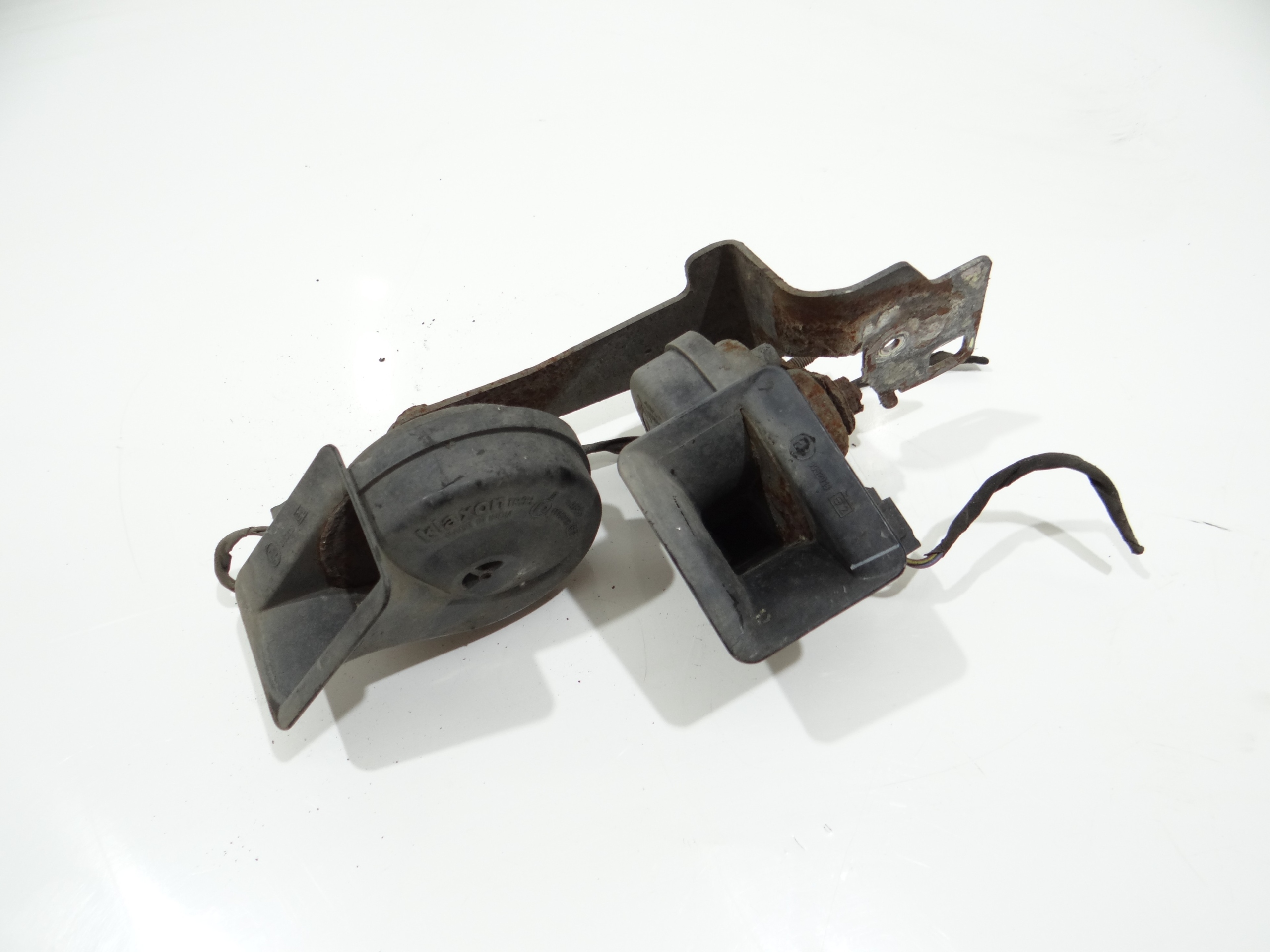 KLAKSONY KOMPLET BMW E60 E61 6935709
