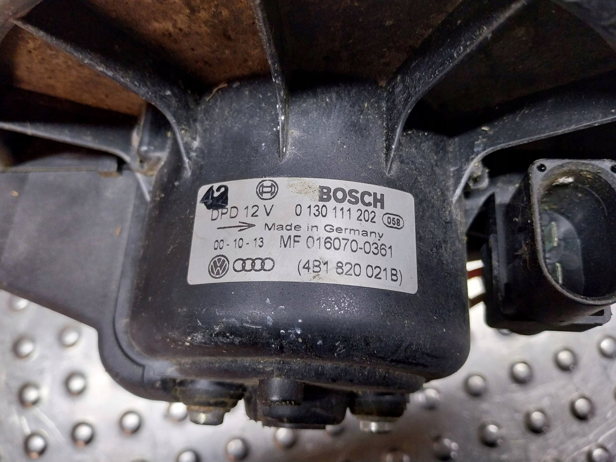 ventilátor tOPENÍ klími 4B1820021B AUDI A4 B5 A6 C5