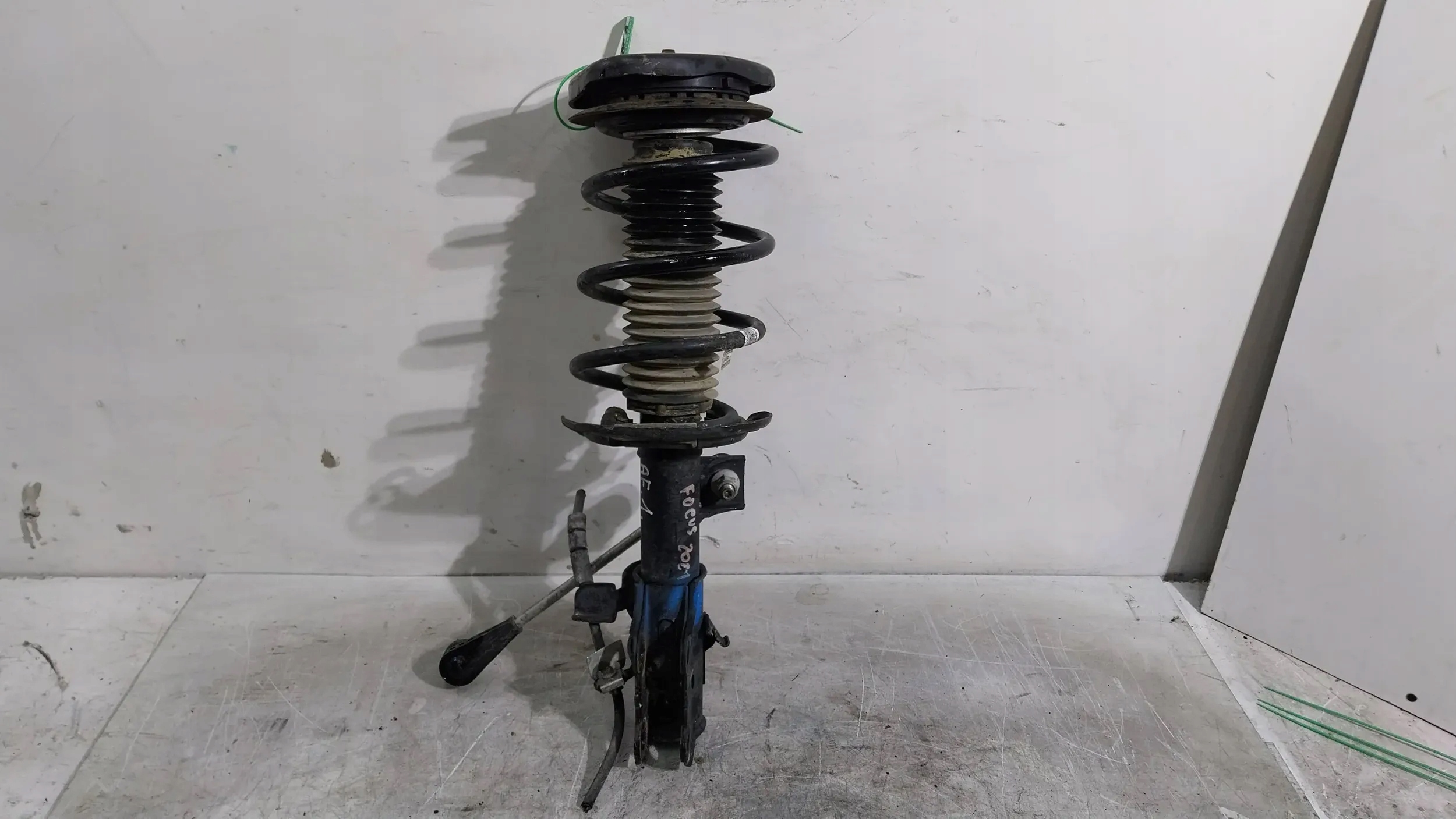 shock absorber front left JX6118K001ELG FORD FOCUS IV MK4