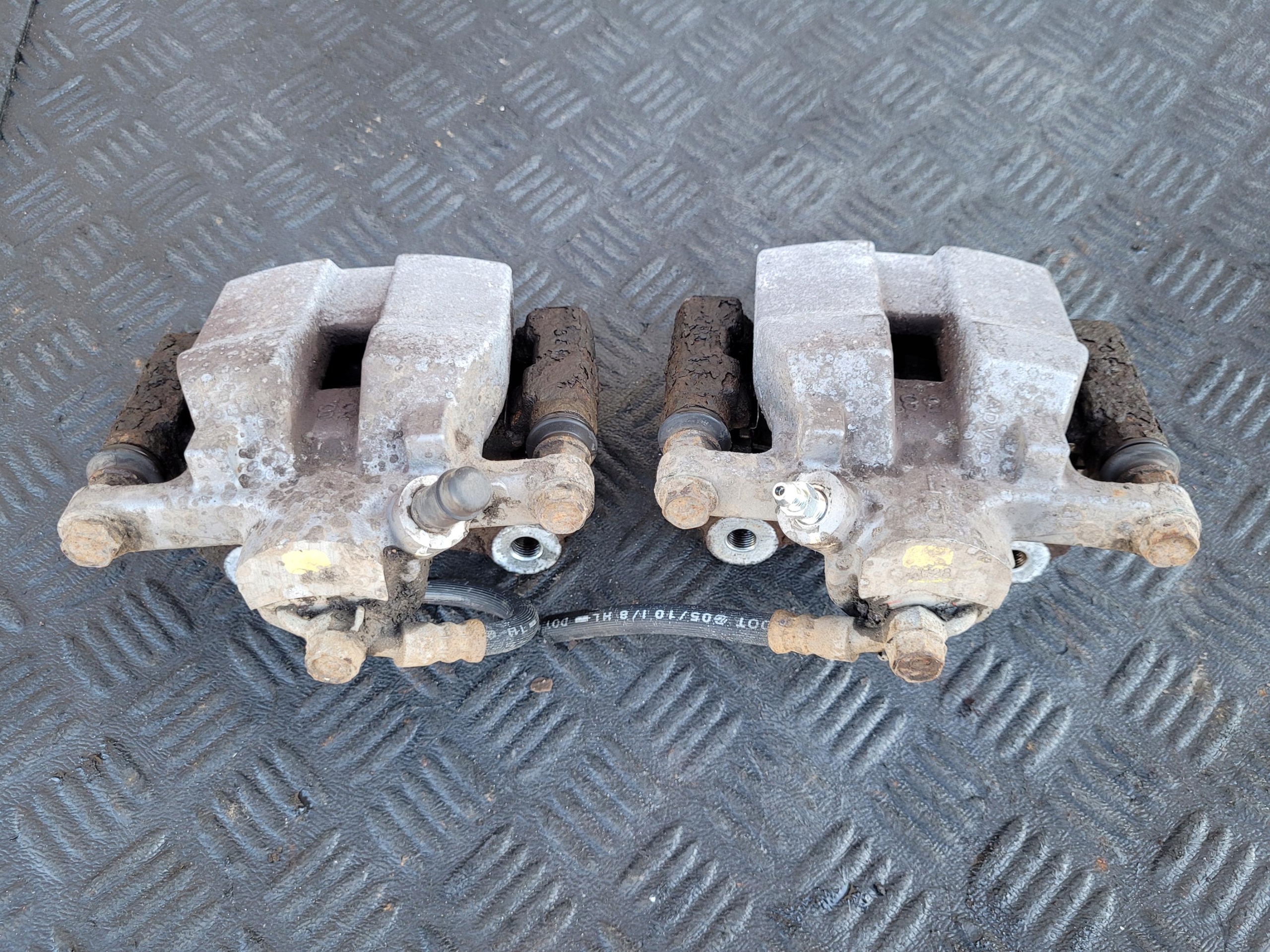 caliper rear part rear left LEXUS RX 450 III RX450 H